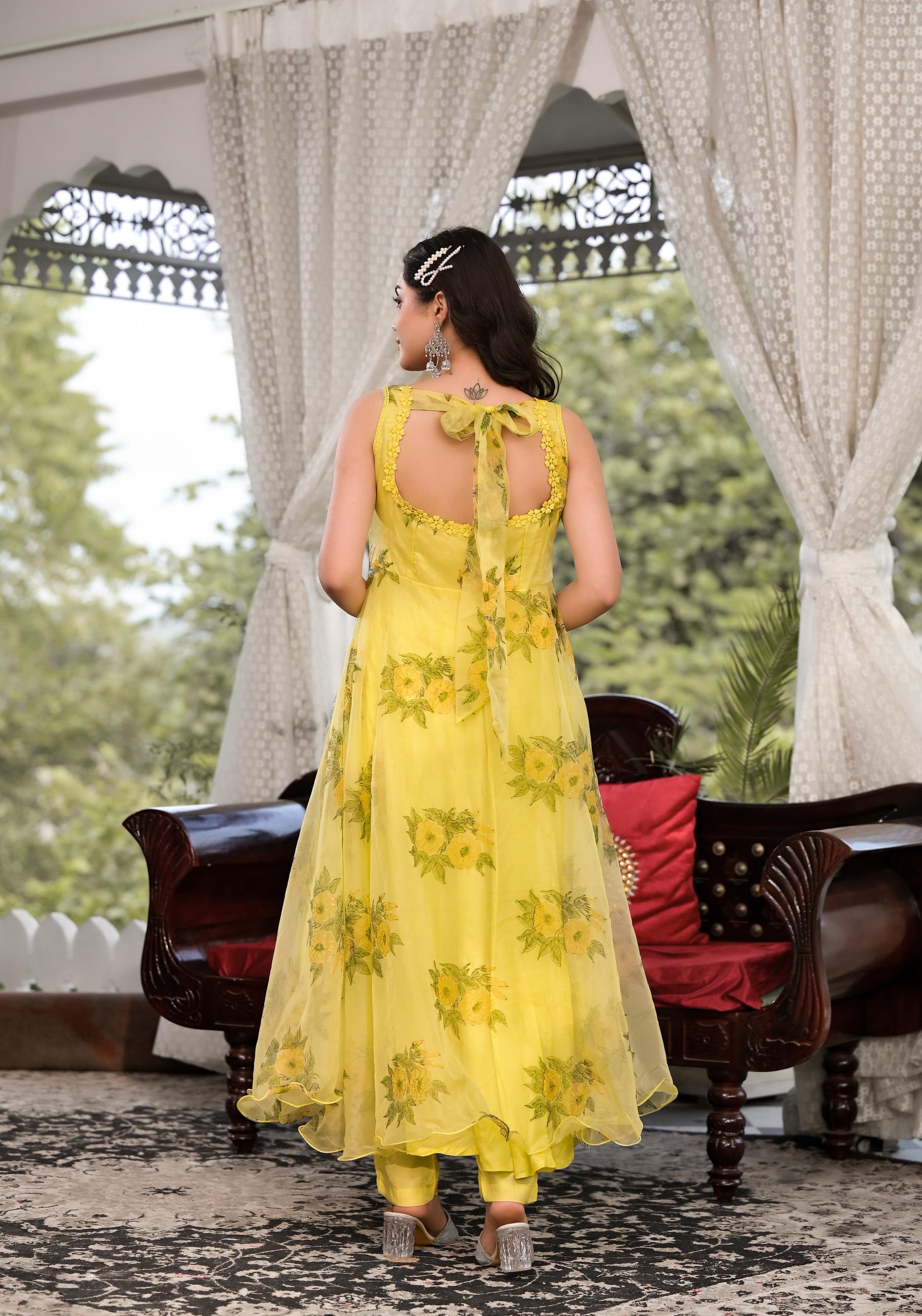 Women's Light Yellow Hand Painted Floral Organza Anarkali Kurta Pant Set with Dupatta - Taantav