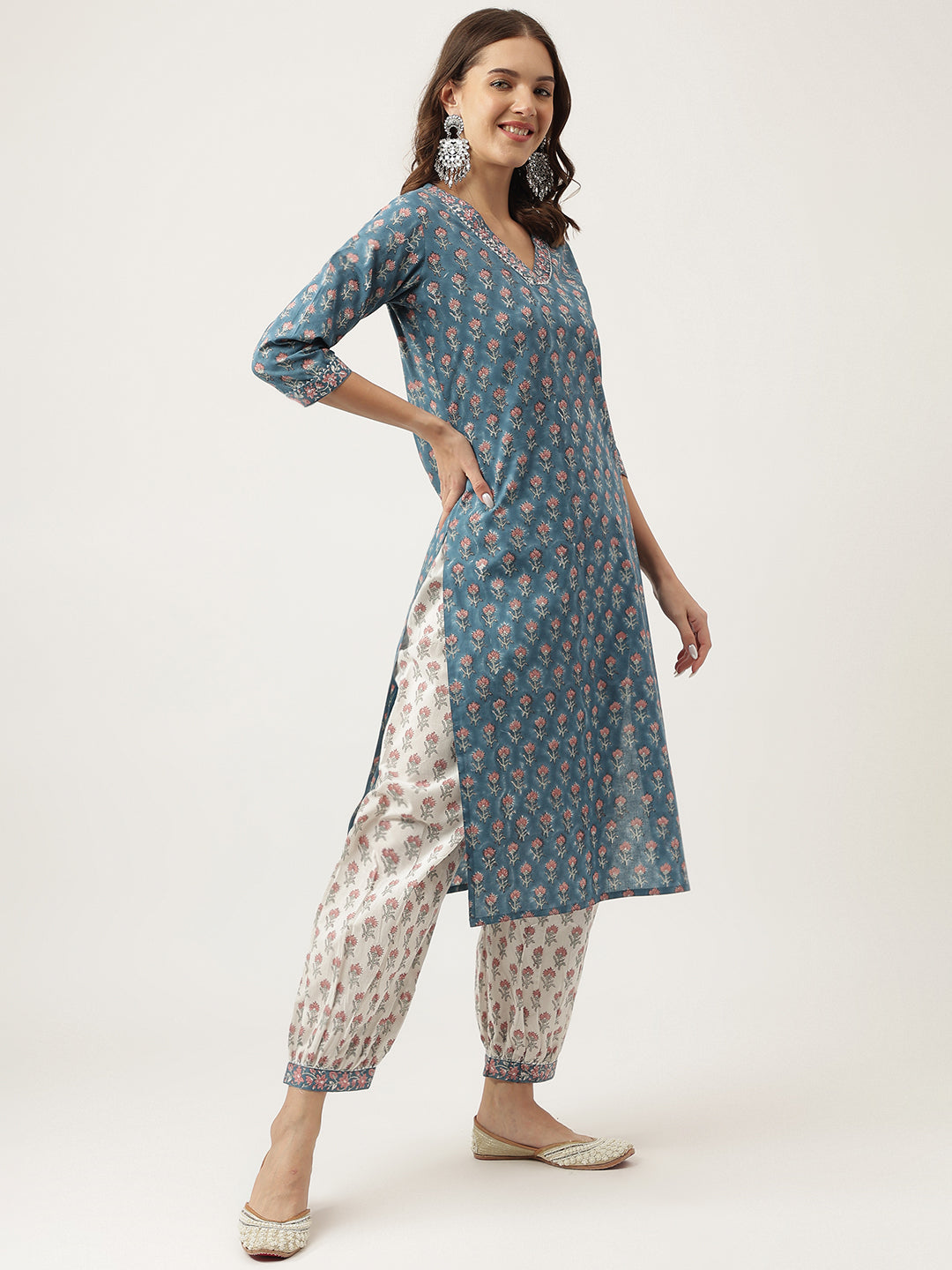 Women's Blue Floral Printed Cotton Embroidered kurta, Trouser with Dupatta - Taantav