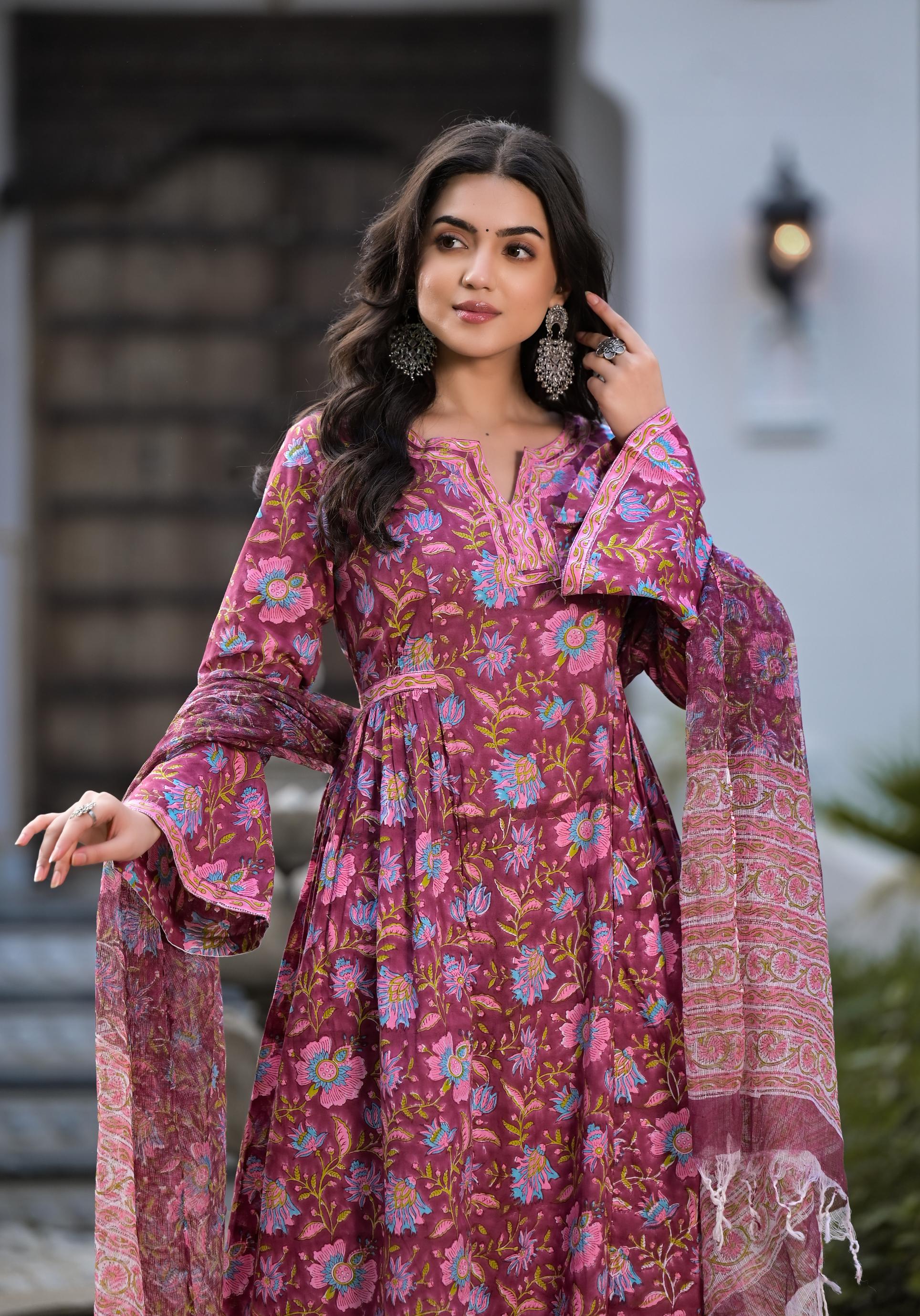 Women's Magenta Hand Block Floral Printed Cotton Kurta Set - Taantav