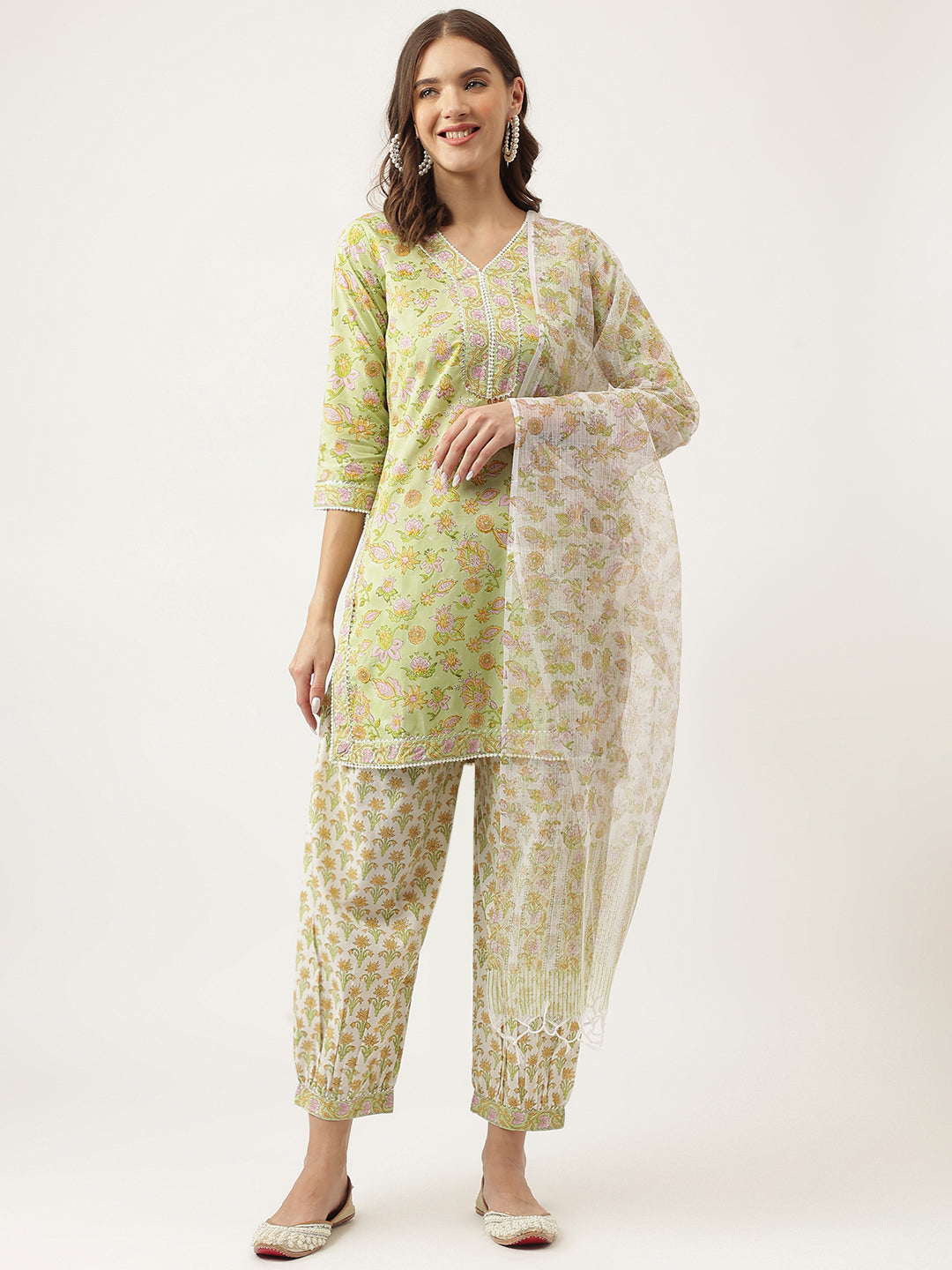 Women's Green Floral Printed Cotton Straight Kurta, trousers with Dupatta Set - Taantav