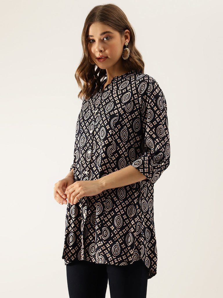 Women's Black Asymmetric Printed top