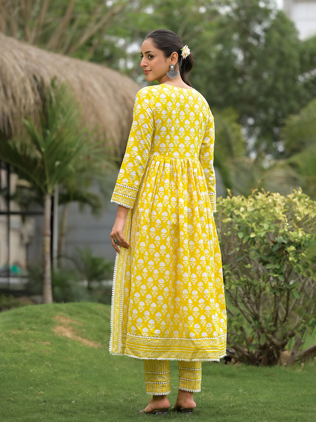 Women's Yellow Floral Print Cotton Kurta Pants with Dupatta set for women - Taantav