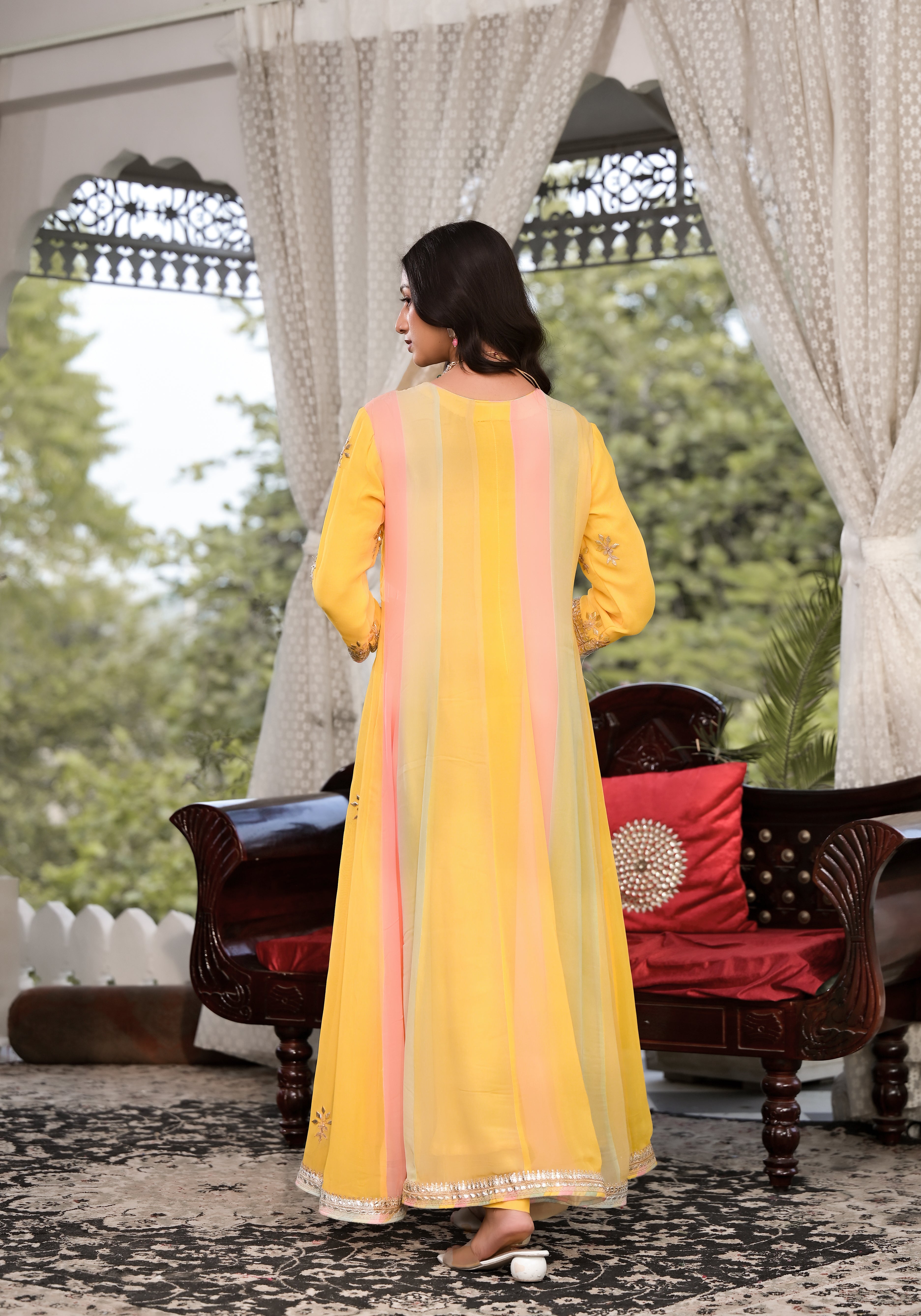 Women's Yellow Gota Patti Embroidered Banarsi Georgette Kurta Set with Organza Dupatta - Taantav