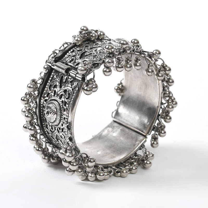 Women's Oxidised Silver-Plated Ghungroo Handcraft Bracelet