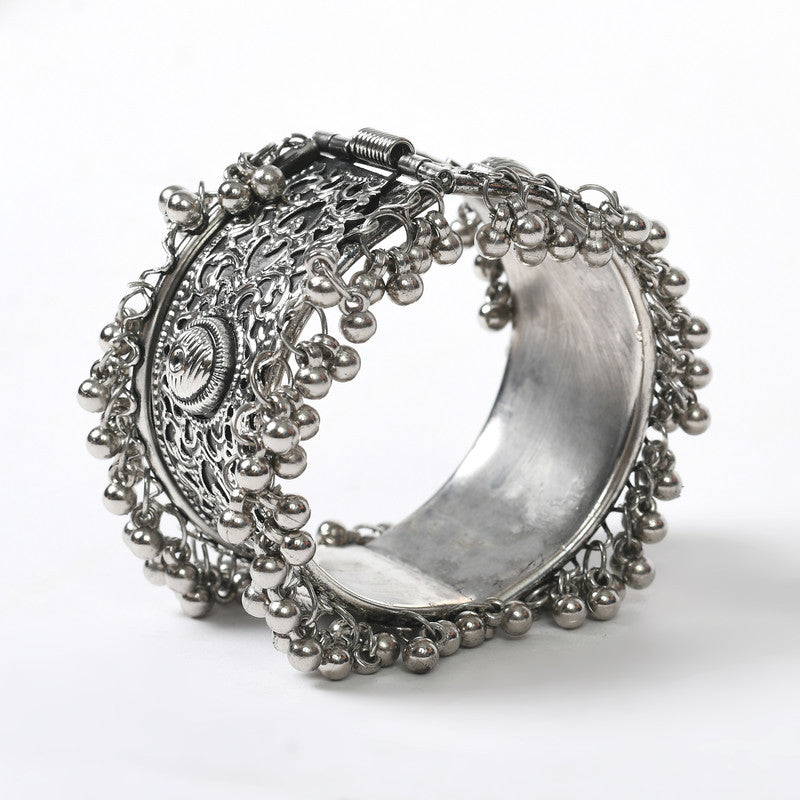 Women's Oxidised Silver-Plated Ghungroo Handcraft Bracelet - Kamal Johar