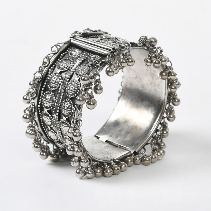 Women's Oxidised Silver-Plated Ghungroo Handcraft Bracelet