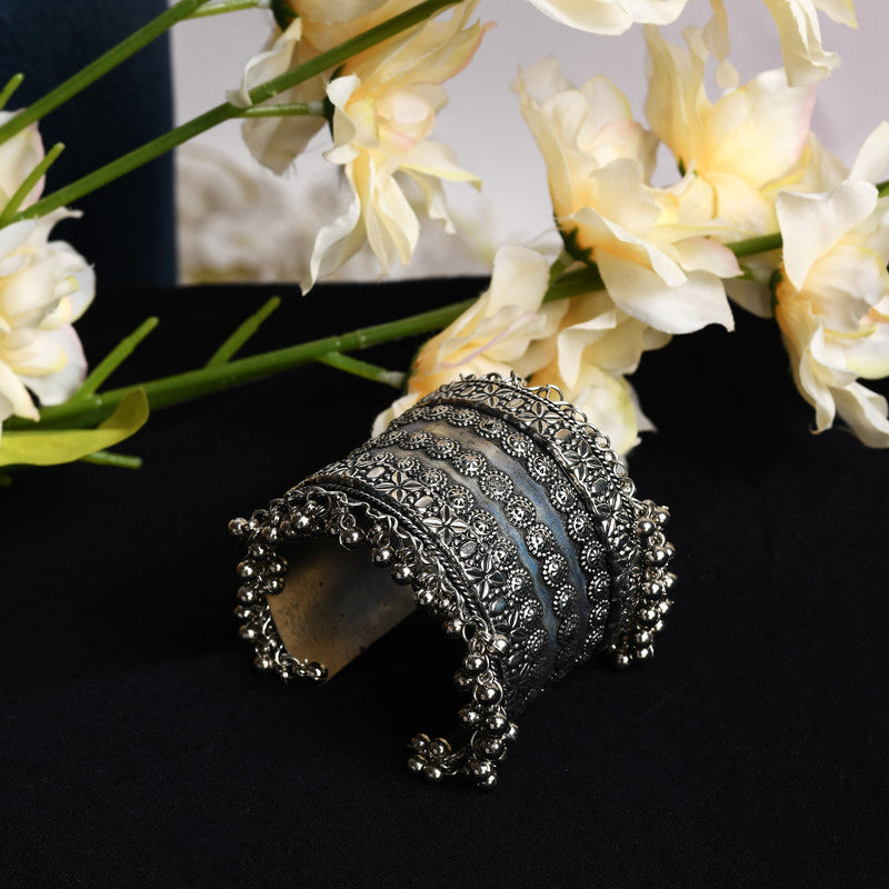 Women's Oxidised Silver-Plated Ghungroo Handcraft Bracelet