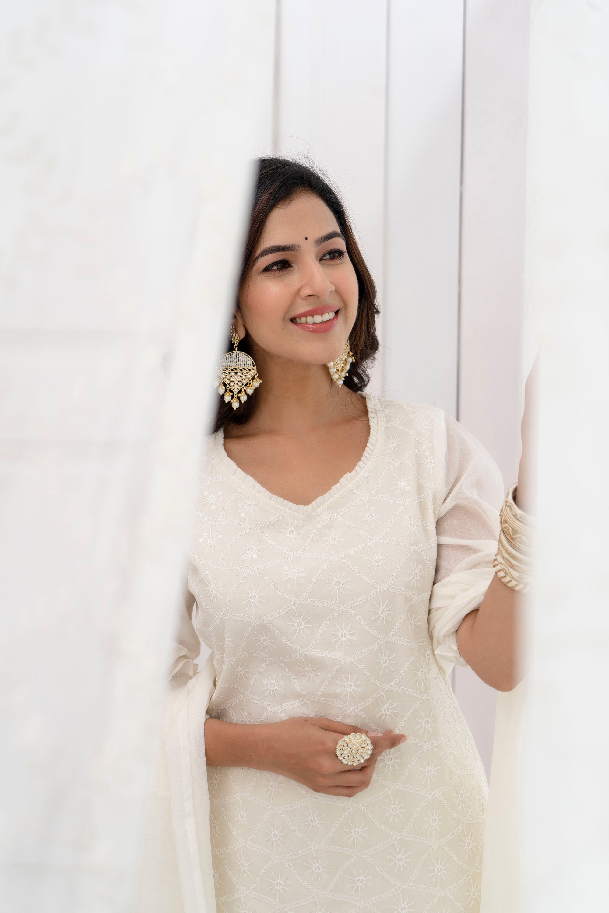 Women's Chanderi Whitish Beige White Festive Suit Set 3Pc Adaah Collection - Saras The Label
