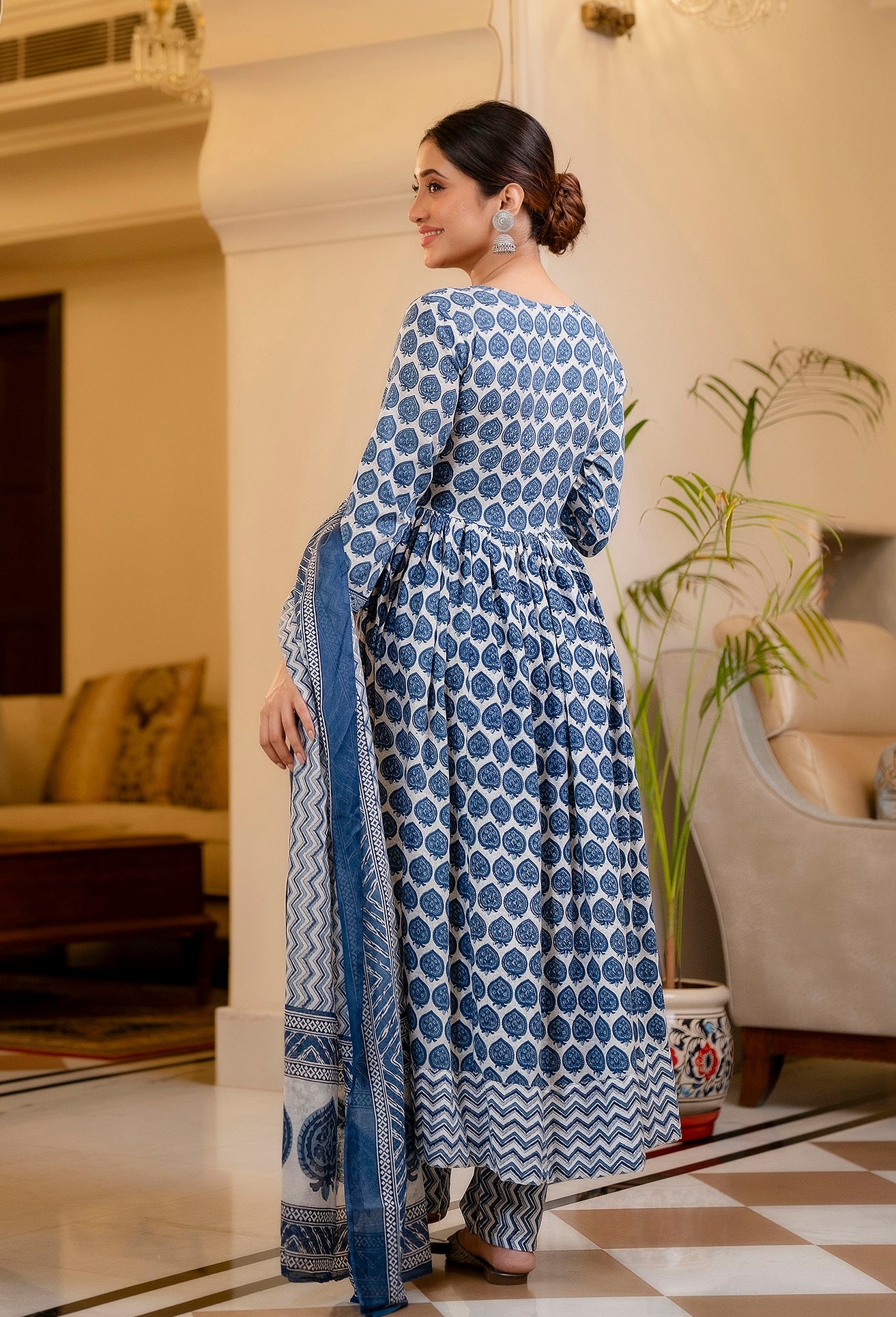 Women's Blue Printed Viscose Rayon Kurta, Pant And Dupatta Set - Alvami