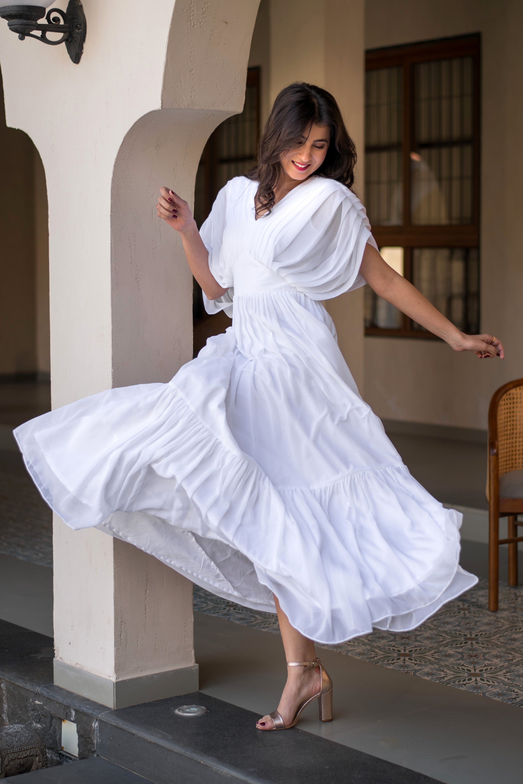 White Pleated Layered Maxi Dress XXL White Pleated Layered Maxi Dress XXL