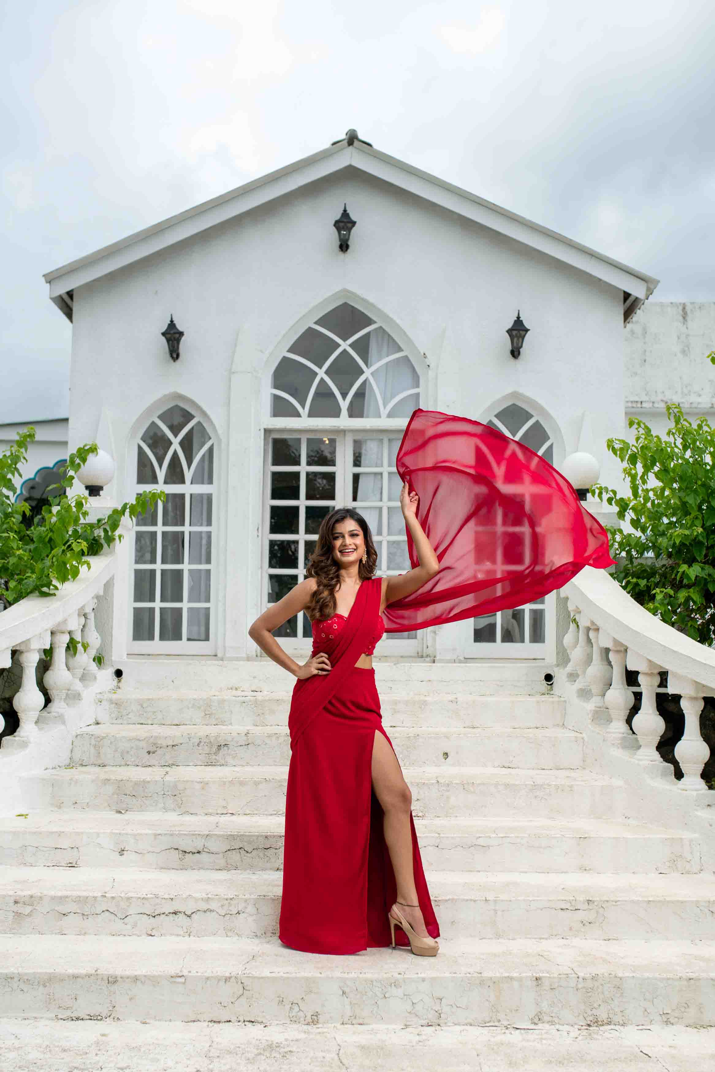 Women's Red Skirt Slit Saree