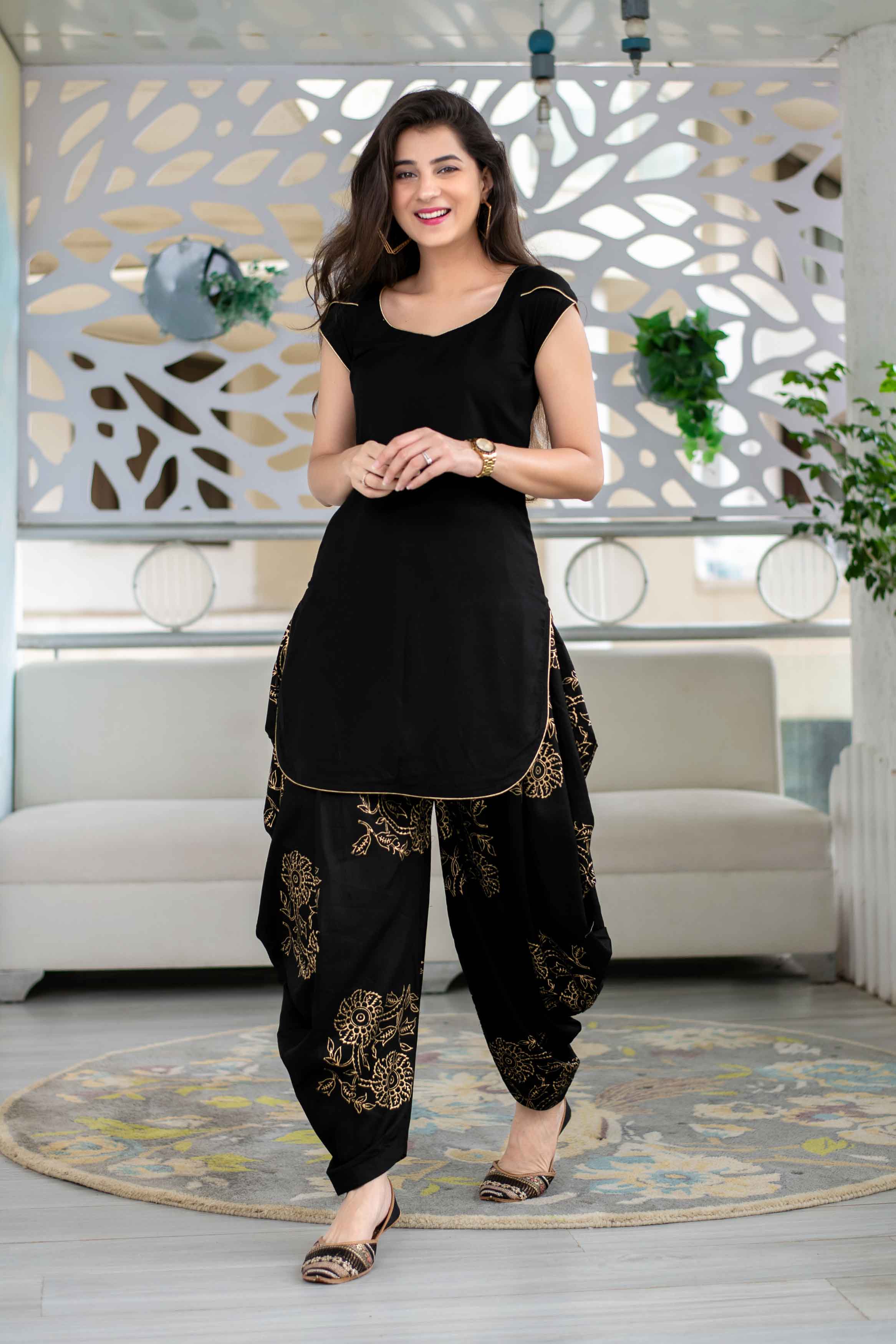 Black-Patialla-With-Block-Print