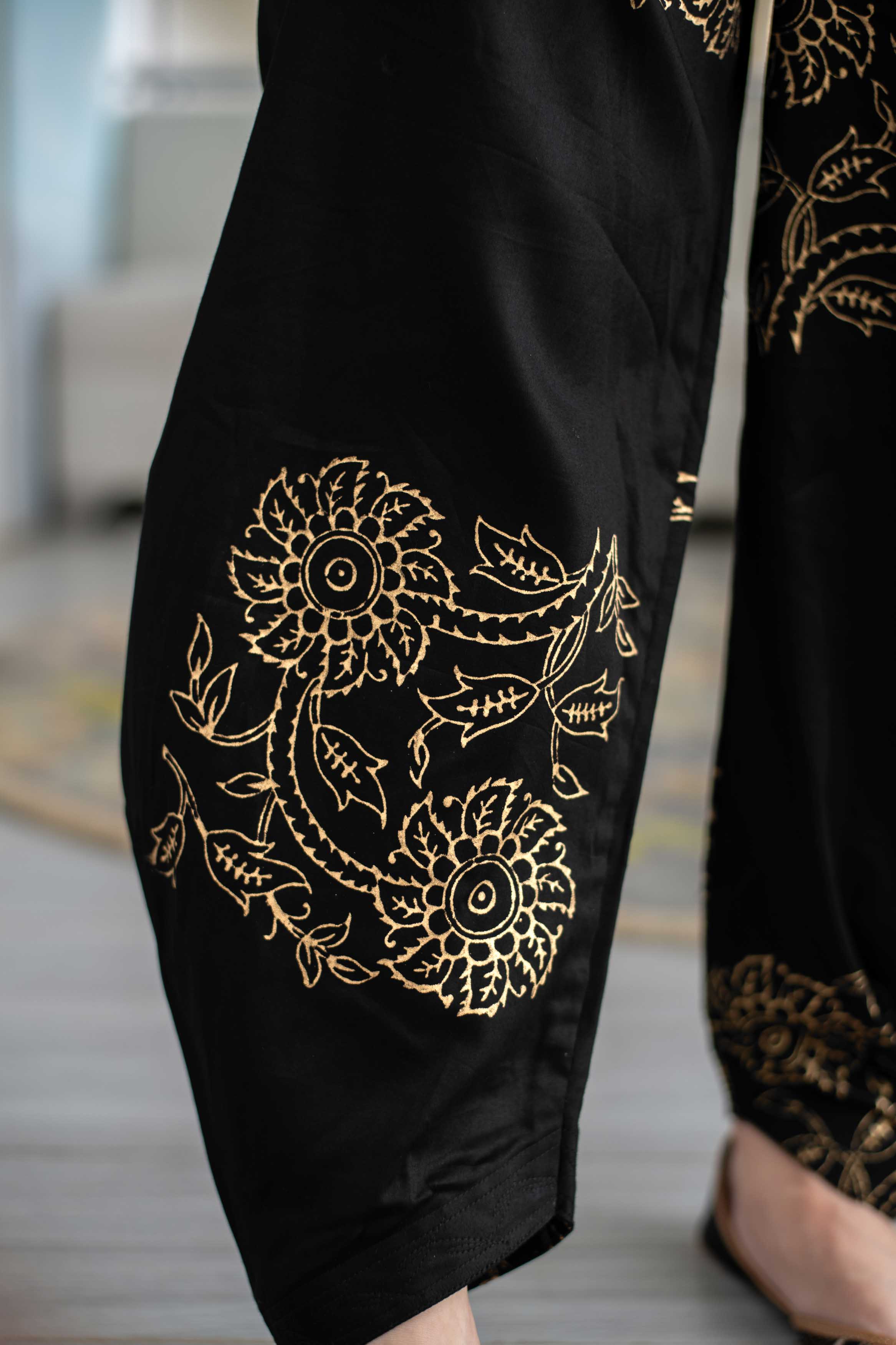 Black-Patialla-With-Block-Print