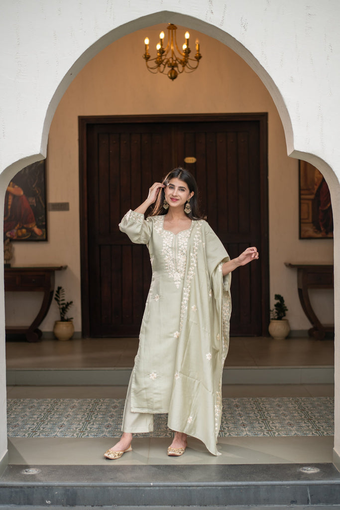 Women's Light Pista Emb Kurta Set
