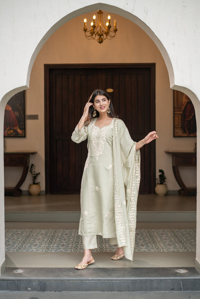 Women's Light Pista Emb Kurta Set