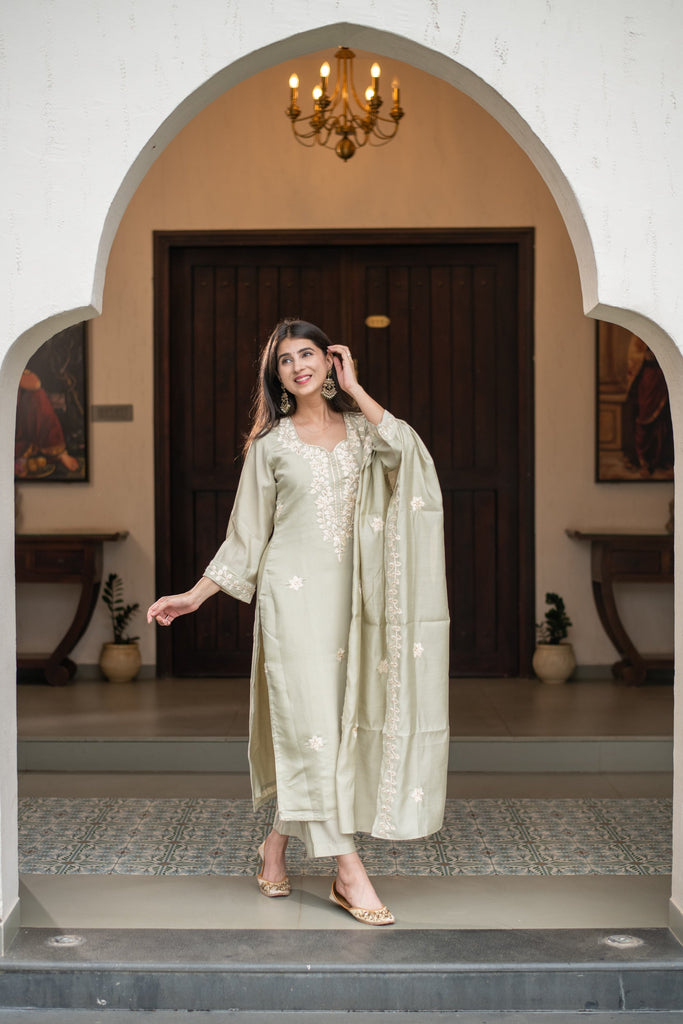 Women's Light Pista Emb Kurta Set