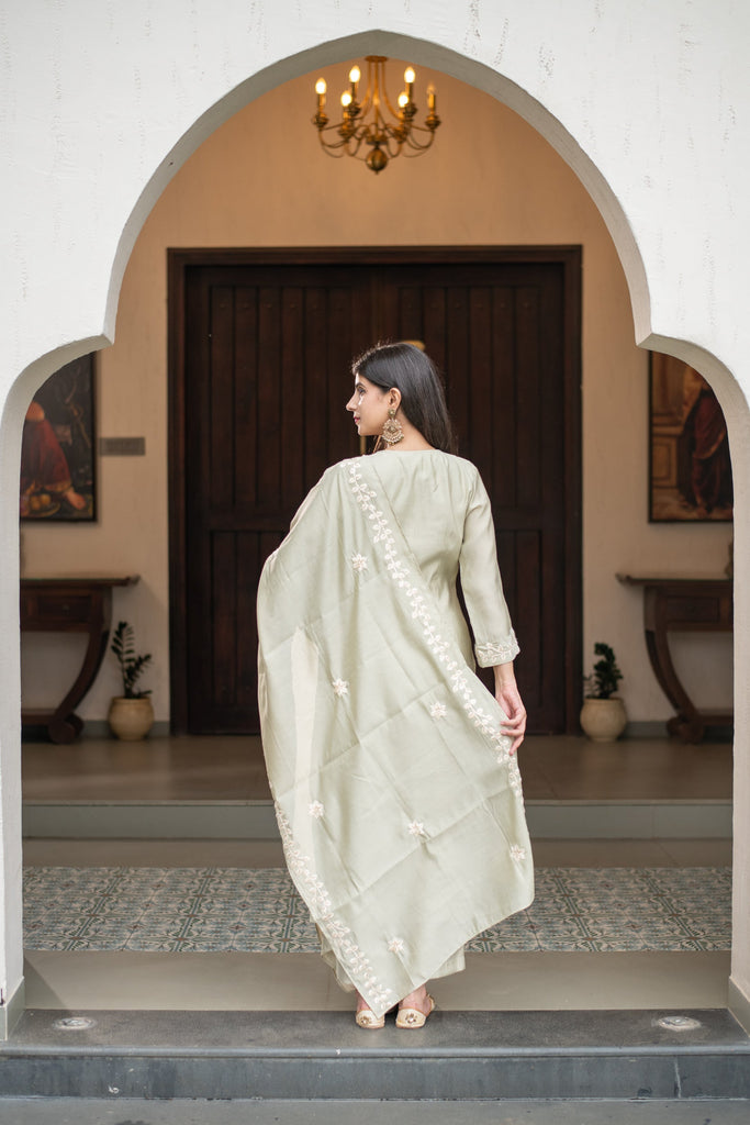 Women's Light Pista Emb Kurta Set