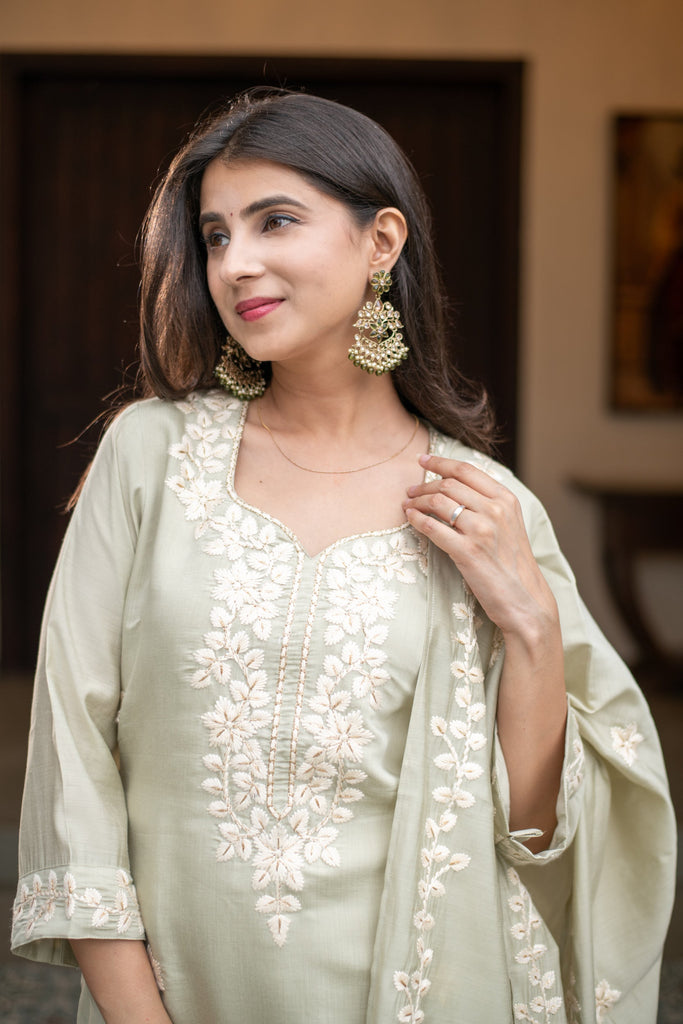 Women's Light Pista Emb Kurta Set