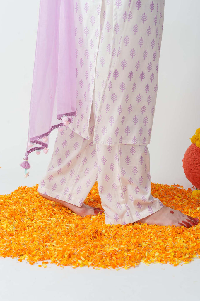 Wome's Purple Cotton Block Print And Sequins Details Kurta Set