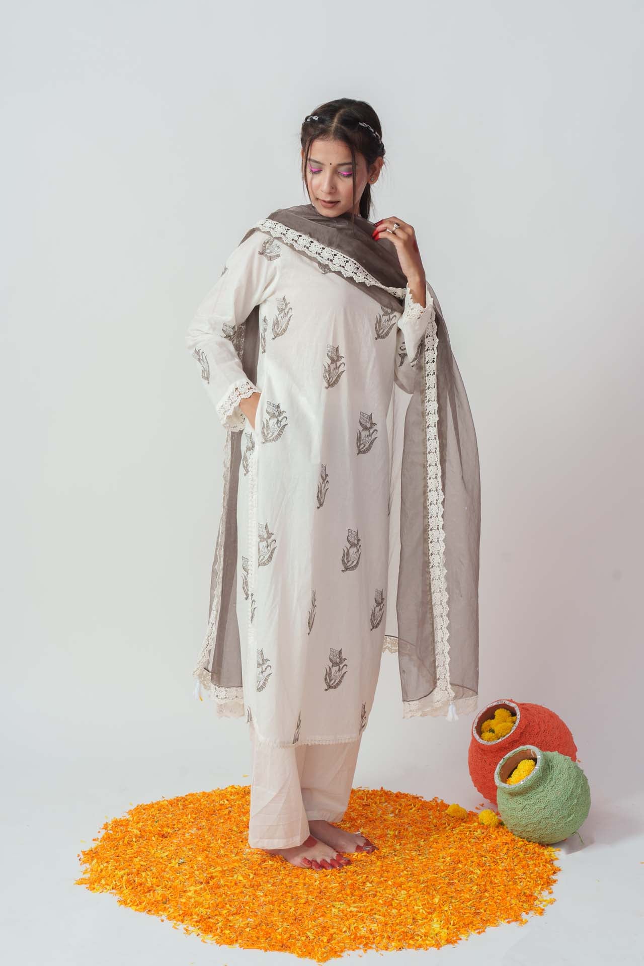Wome's Grey Cotton Block Print And Sequins Details Kurta Set