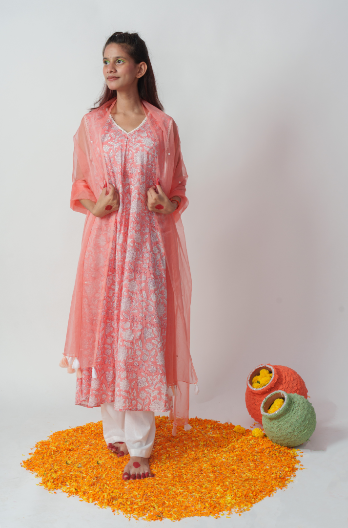 Women's Peach Pure Cotton  Block Print And Sequins Details Kurta Sets - Aruma India