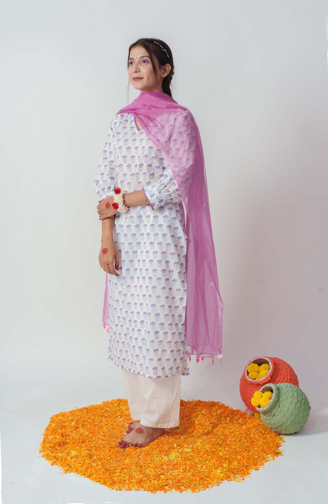 Wome's Light Purple Cotton Block Print And Sequins Details Kurta Set