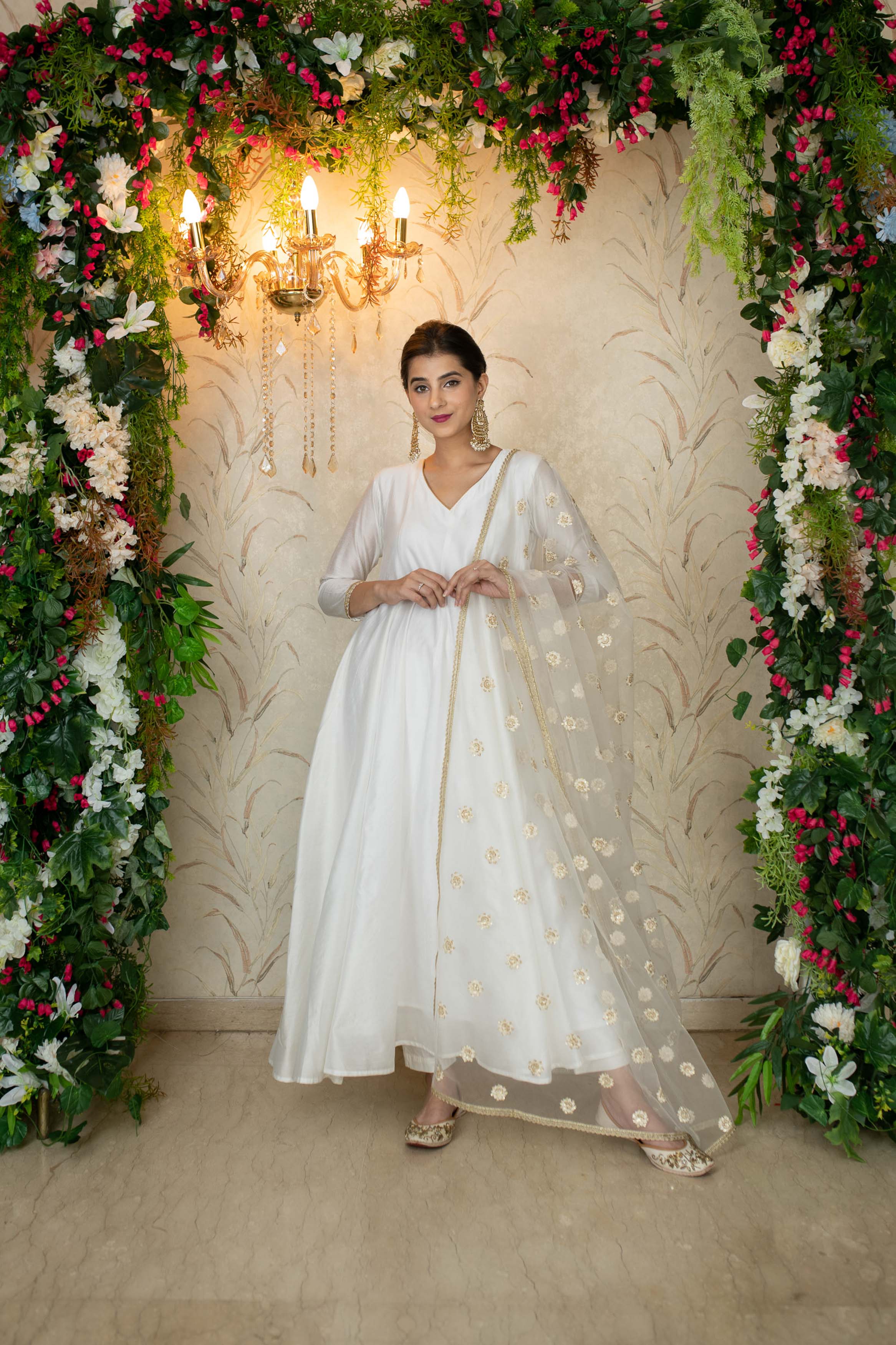 Women's White Chanderi Anarkali With Thread Work Dupatta