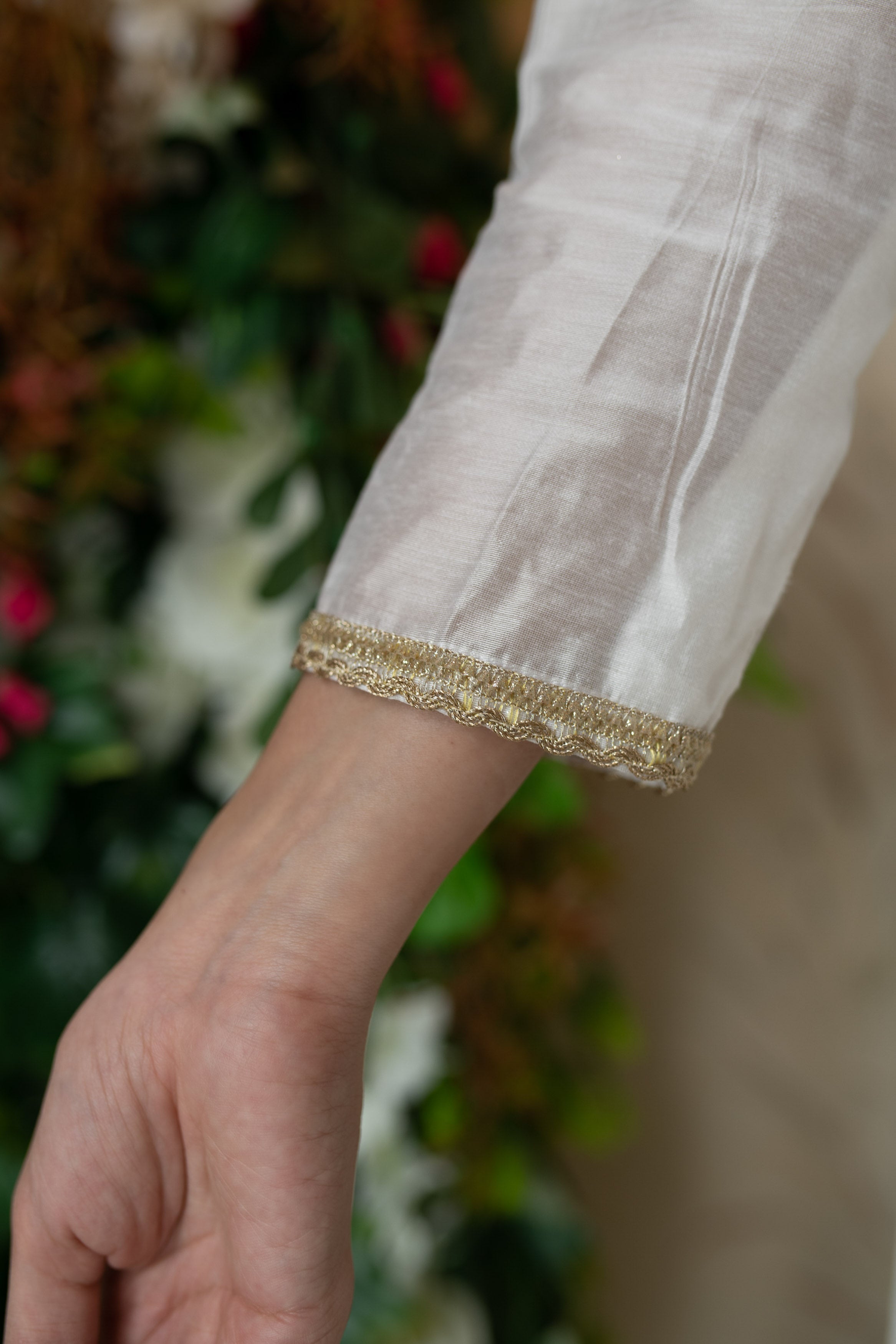 Women's White Chanderi Anarkali With Thread Work Dupatta
