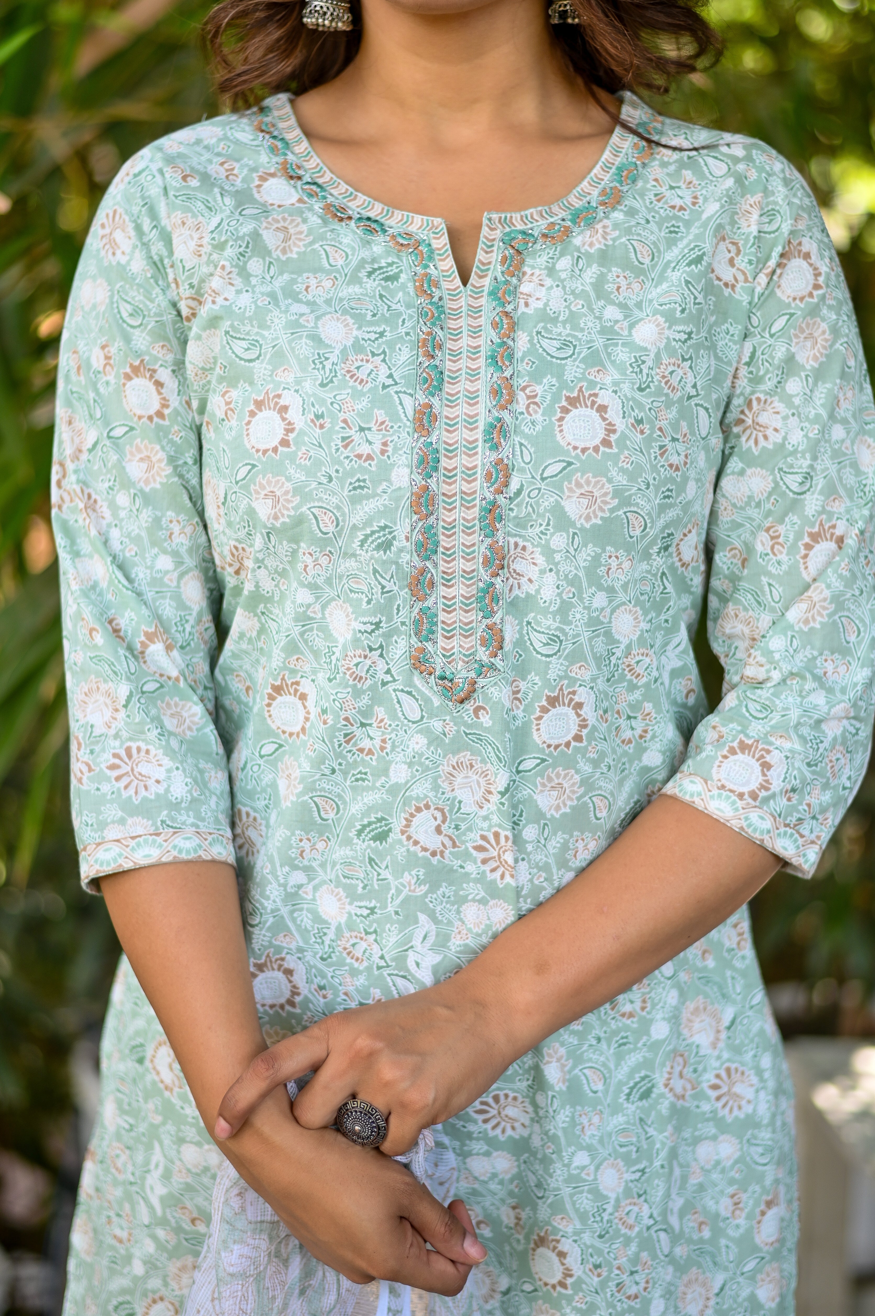 Women's Three-Piece Green Embroidered Cotton Kurta Set With Dupatta - Benaaz