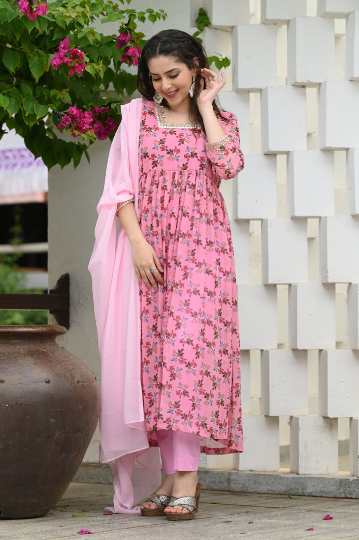 Women's Printed Georgette Kurta Set