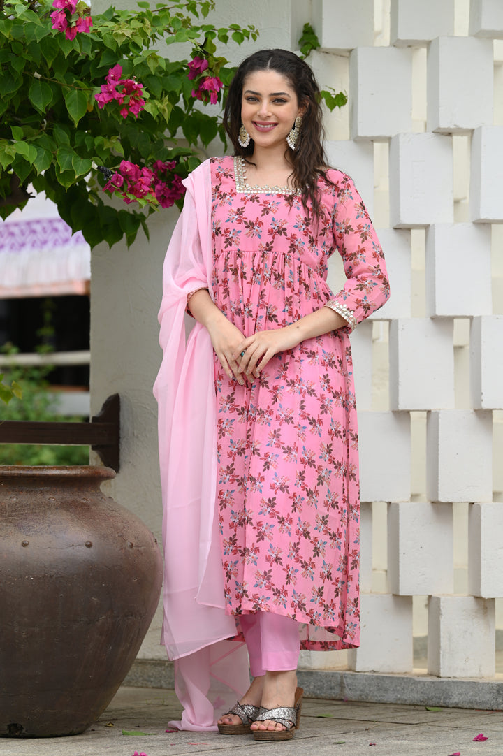 Women's Printed Georgette Kurta Set