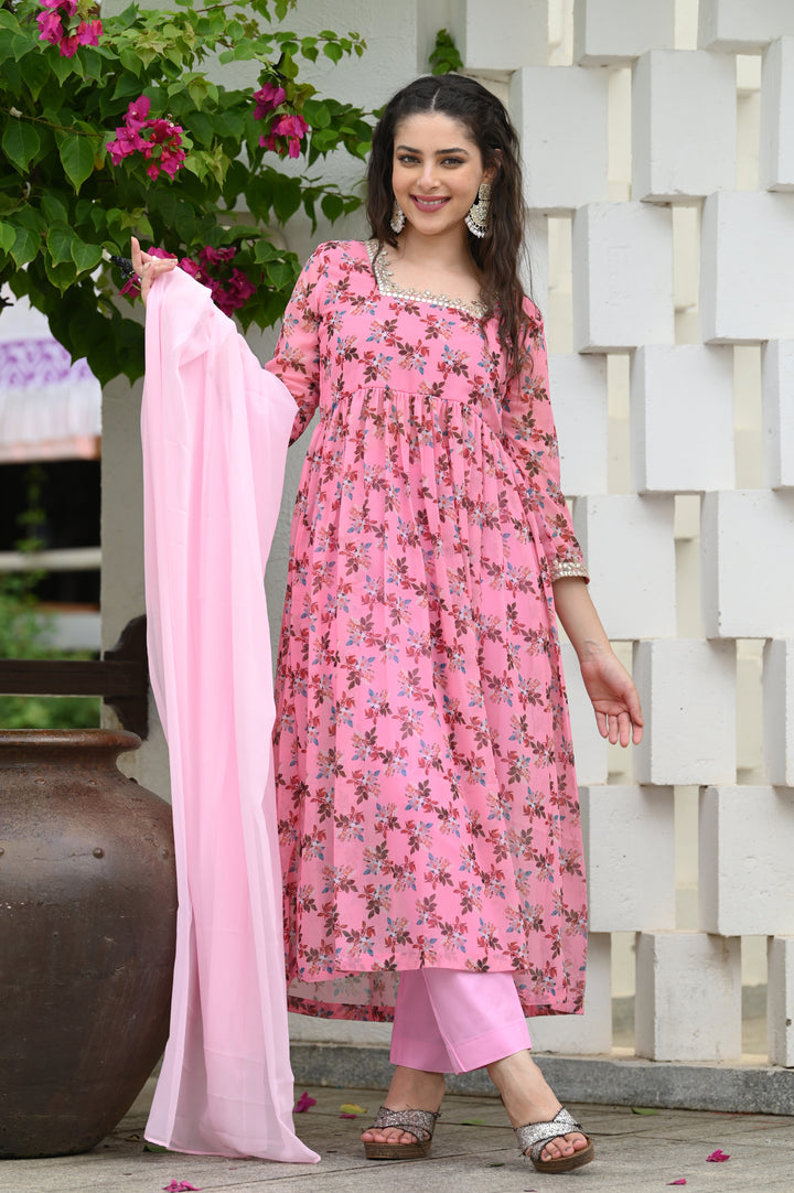 Women's Printed Georgette Kurta Set