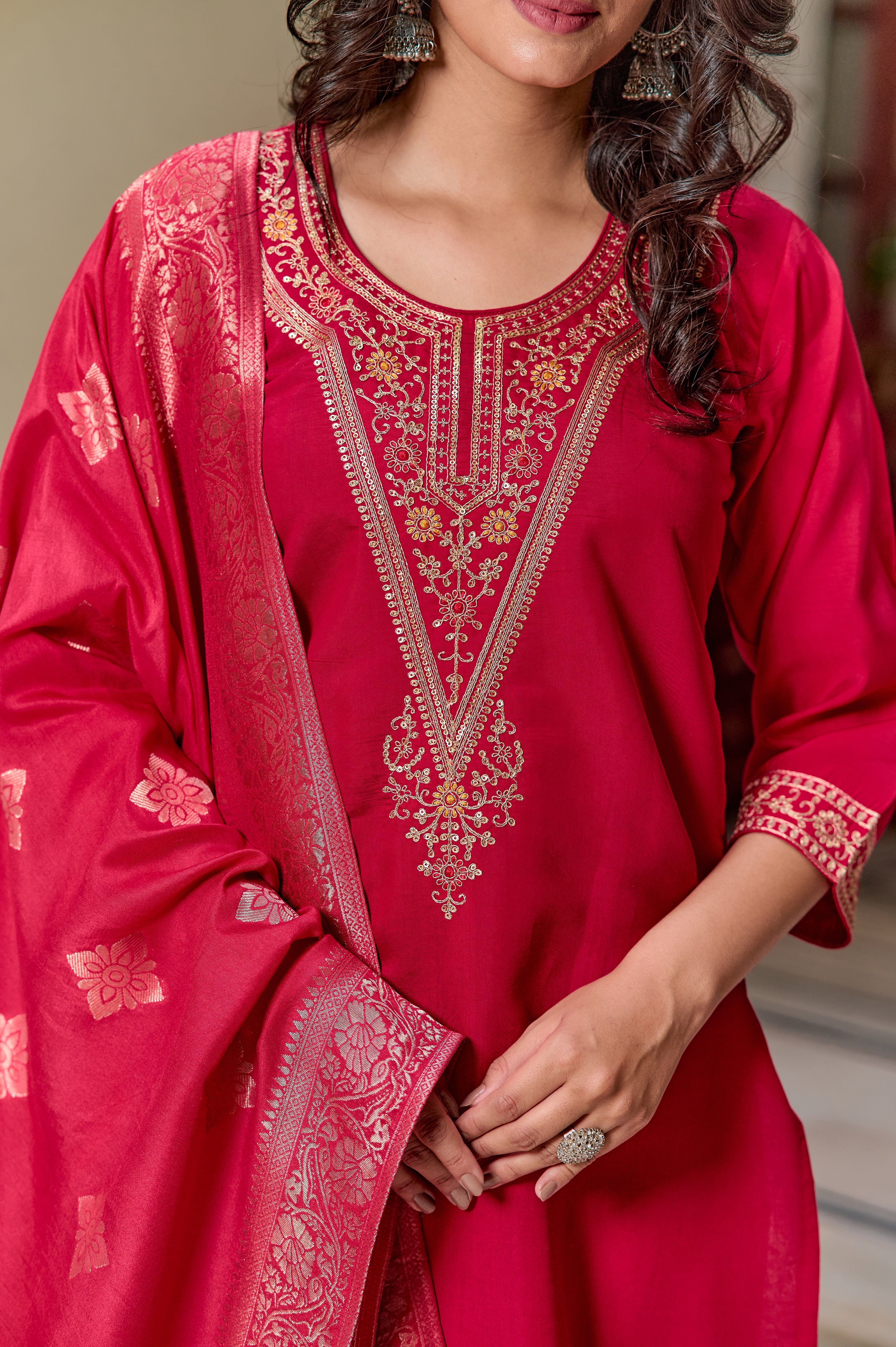 Women's Round Neck Embroidered Work, Chanderi Fabric Kurta & Pant With Dupatta Set - Taantav