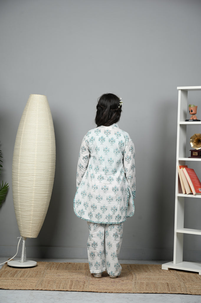 Girl's Floral Blooms Cotton Ensemble With Stylish Short Jacket