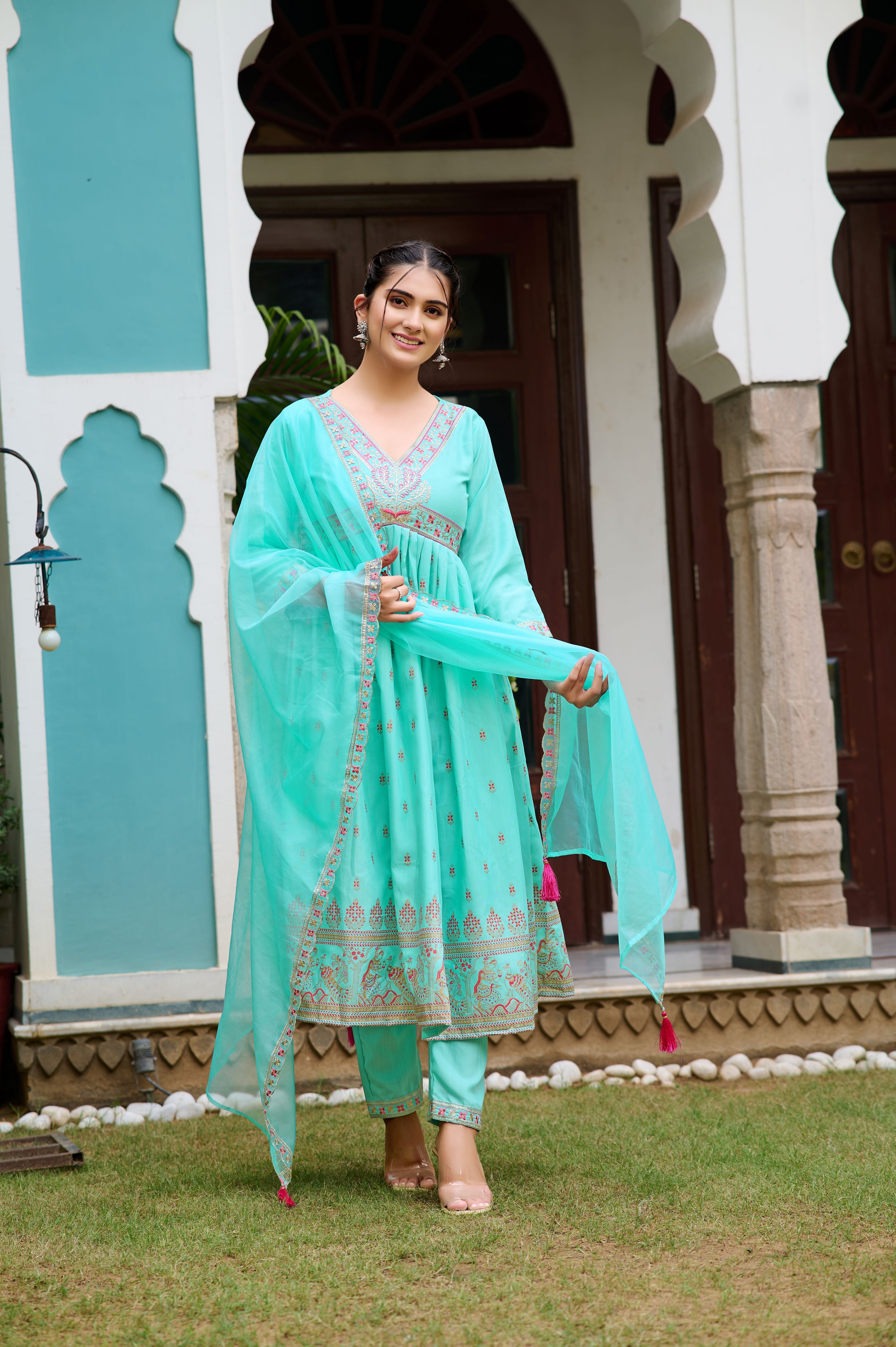 Women's V Neck Embroidered Work Rayon Slub Fabric Kurta & Pant With Dupatta Set - Taantav