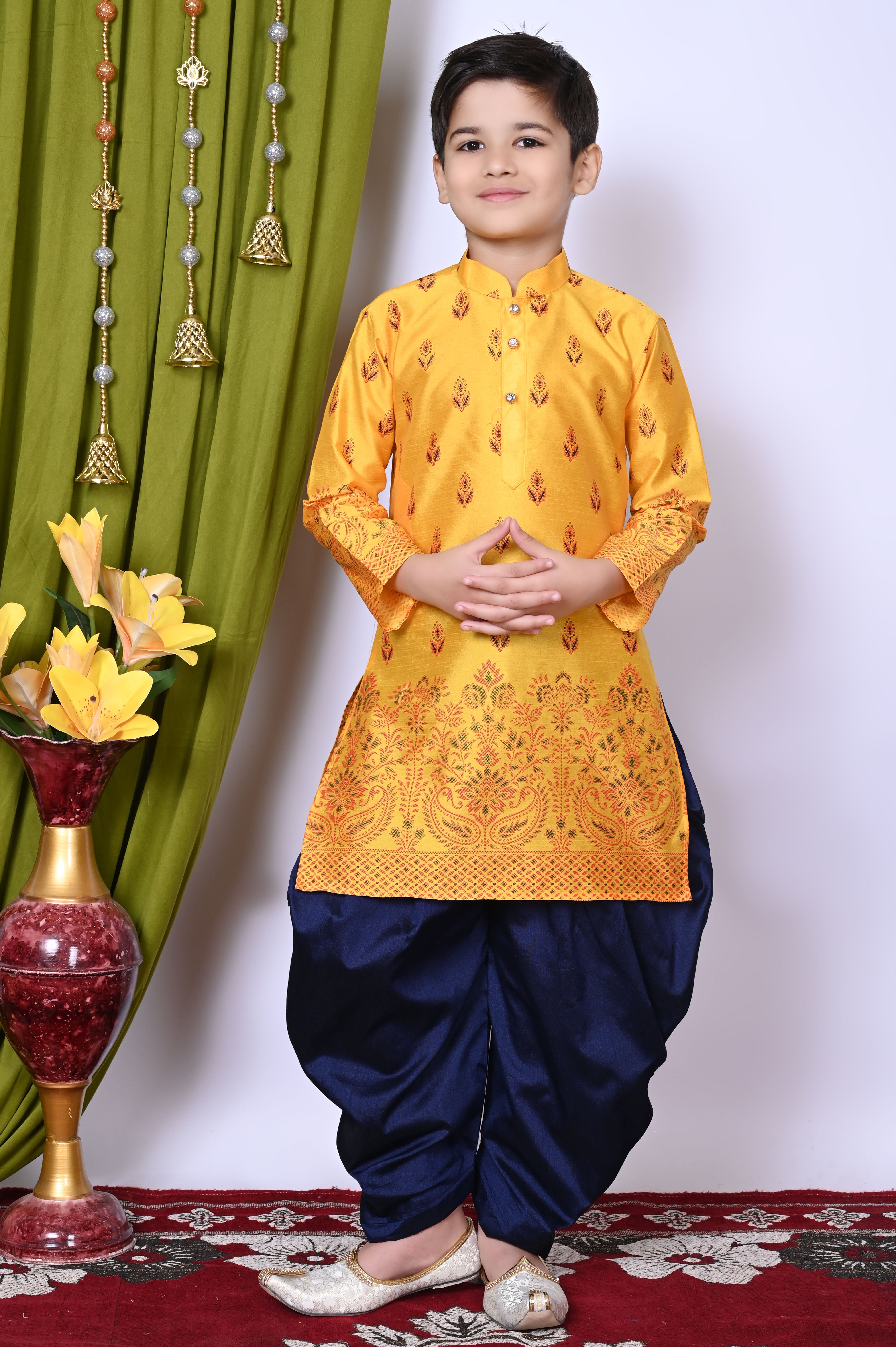 Color_YELLOW
