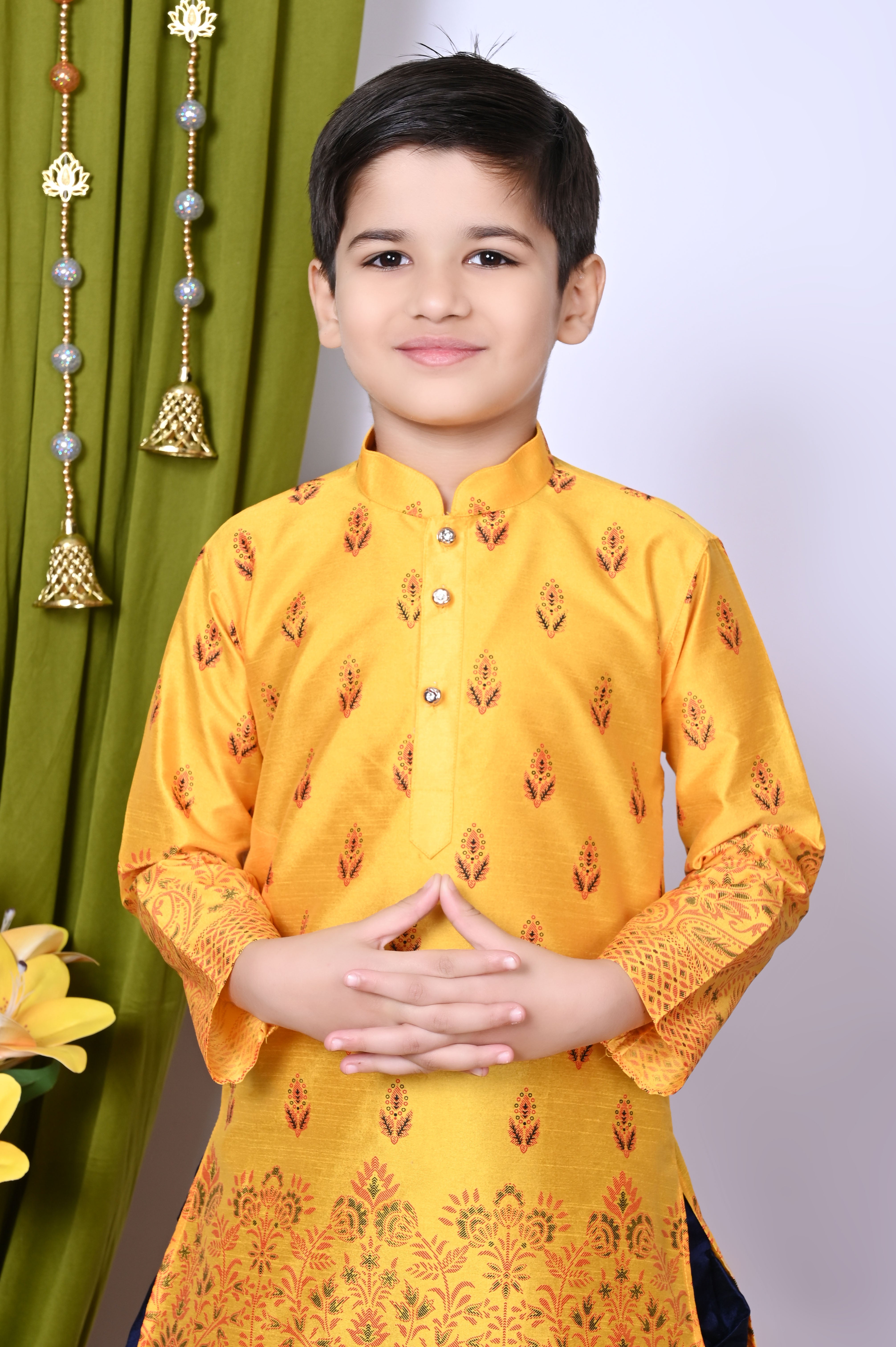 Color_YELLOW