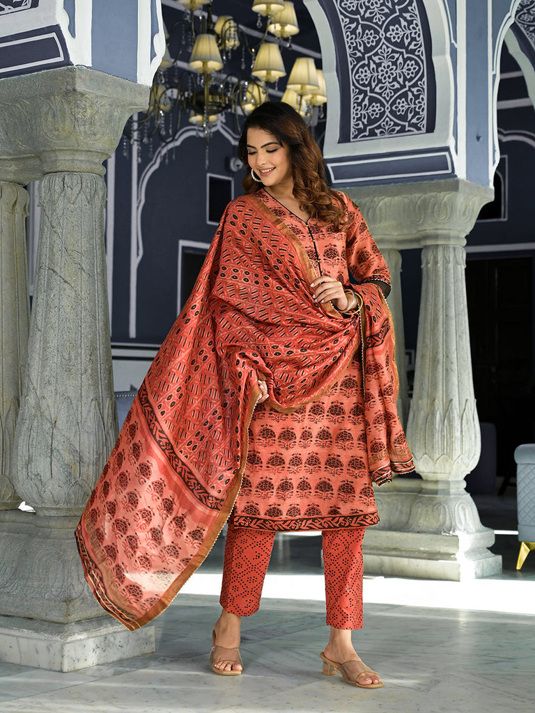 Women's Maroon Ethnic Printed Chanderi Silk Kurta Set with Maheshwari Silk Dupatta