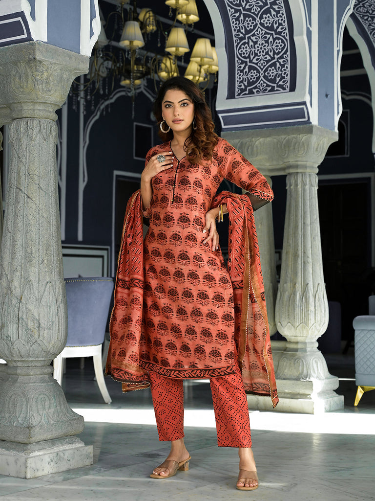 Women's Maroon Ethnic Printed Chanderi Silk Kurta Set with Maheshwari Silk Dupatta