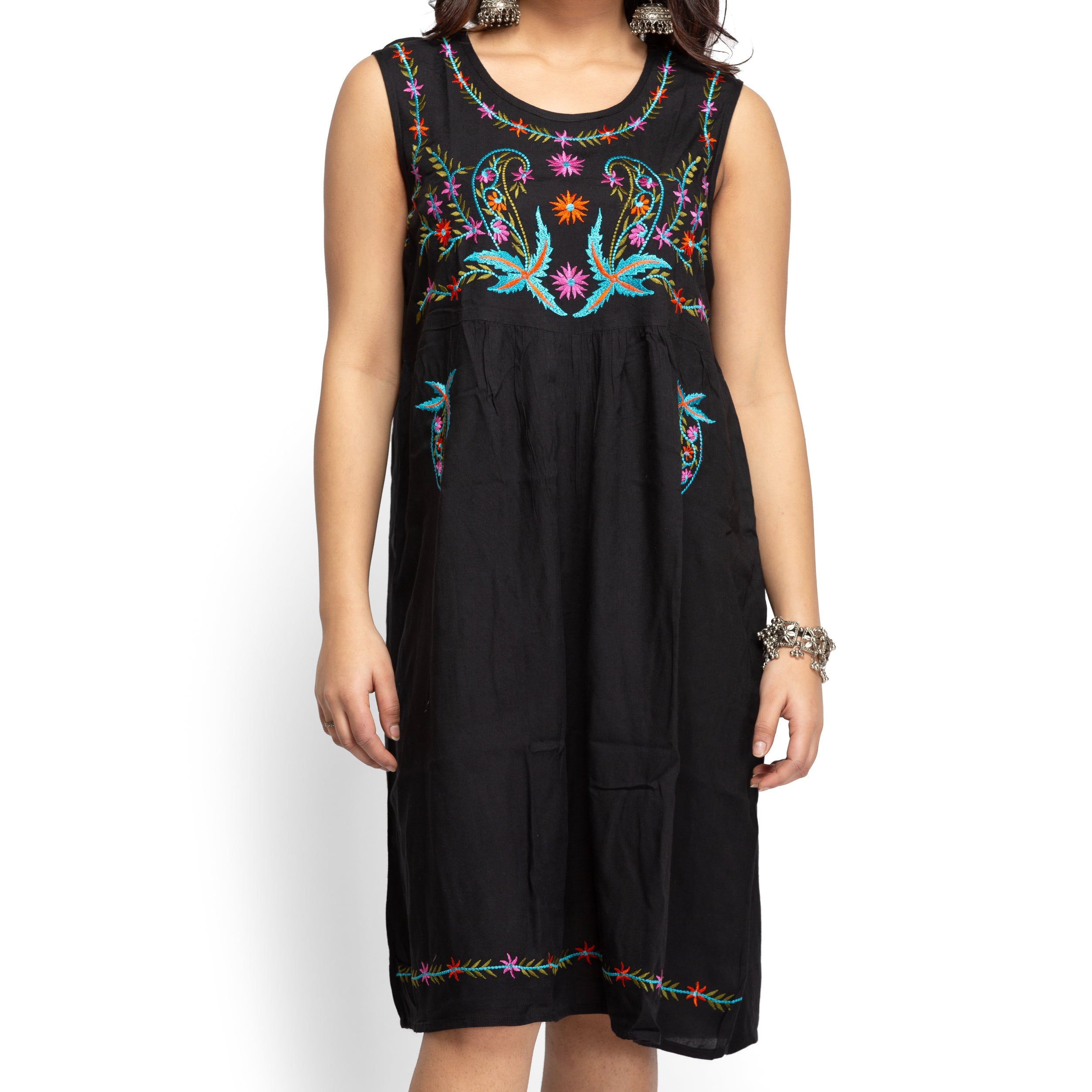 Women's Women's embroidered dress - Taantav