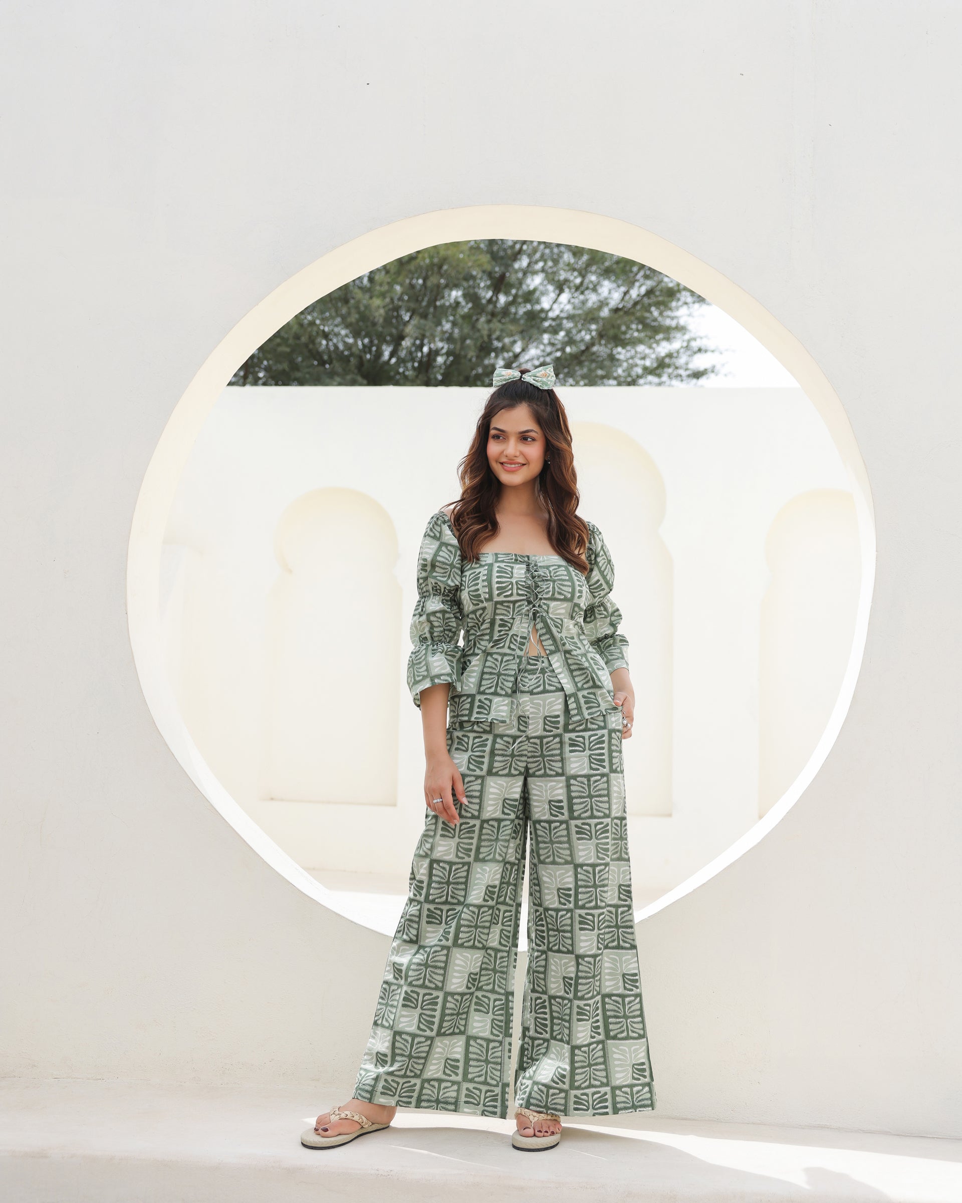 Women's Tropical Sage Leaf Printed Puff Sleeve Co-Ord Set