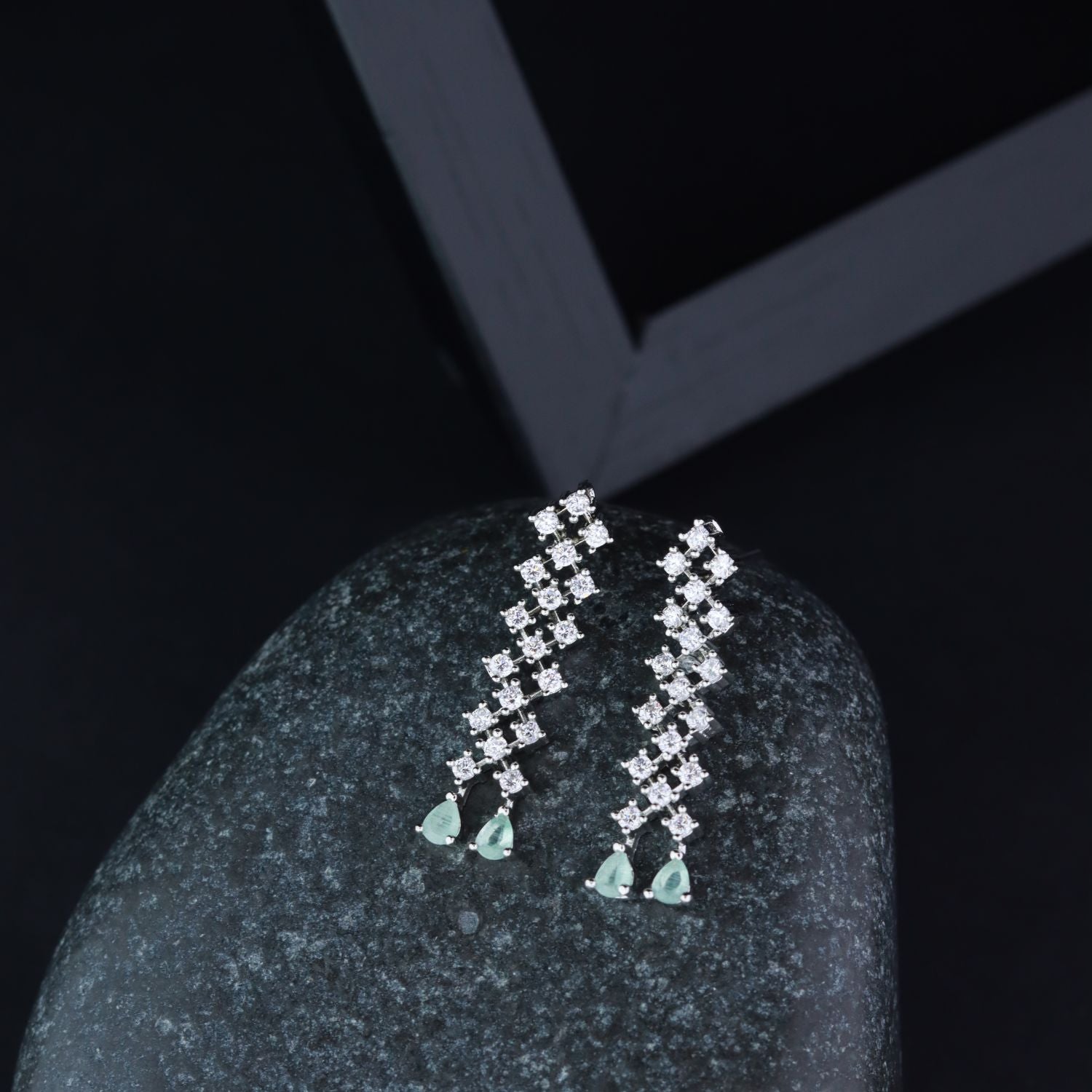 Women's Valentine'S Special Silver Plated Glittering Crystal Ad Stone Dangle & Drop Earrings (E3065Zmin)