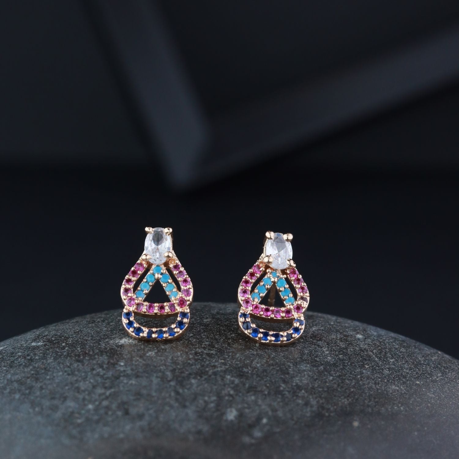 Women's Silver Plated Glittering Crystal Ad Stone Studs Earrings (E3071Zg)