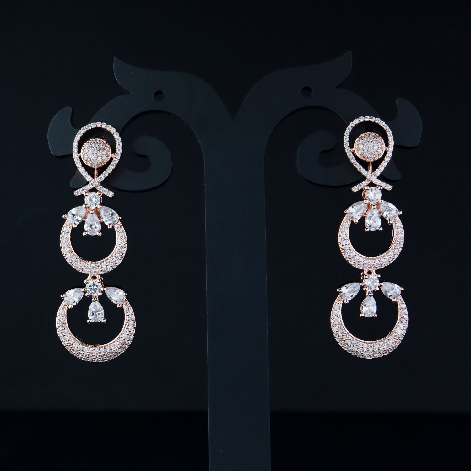 Women's Silver Plated Glittering Crystal Ad Stone Studs Earrings (E3071Zg)