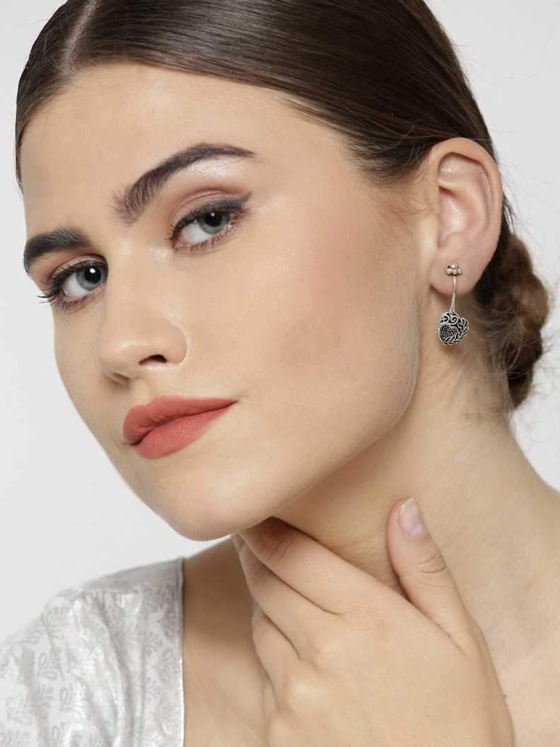 Women's  Antique Oxidised Silver-Toned Heart And Leaves Design Clip-On Ear Cuff