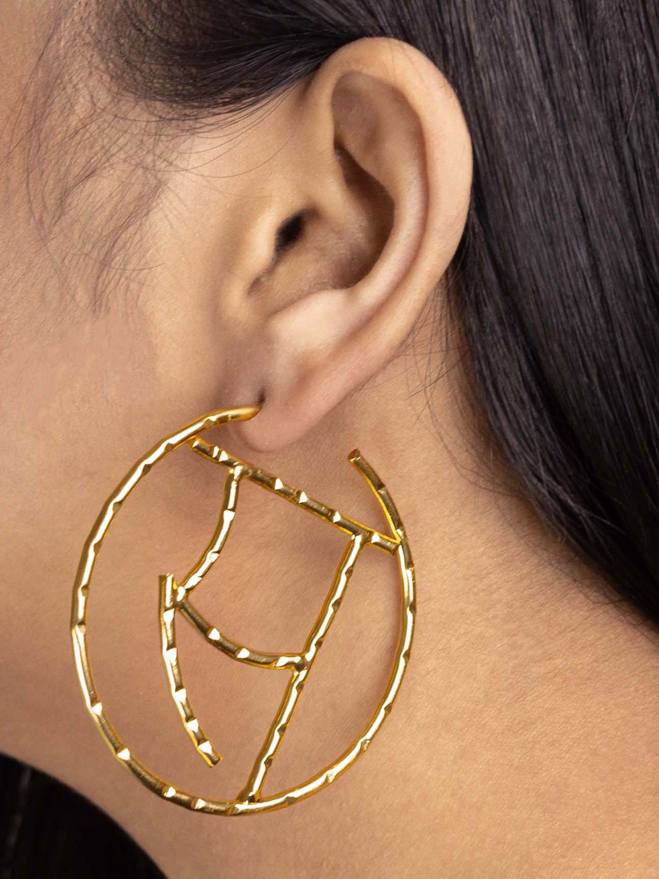 Women's Akshar Encircled Earring En22 - Zurii Jewels