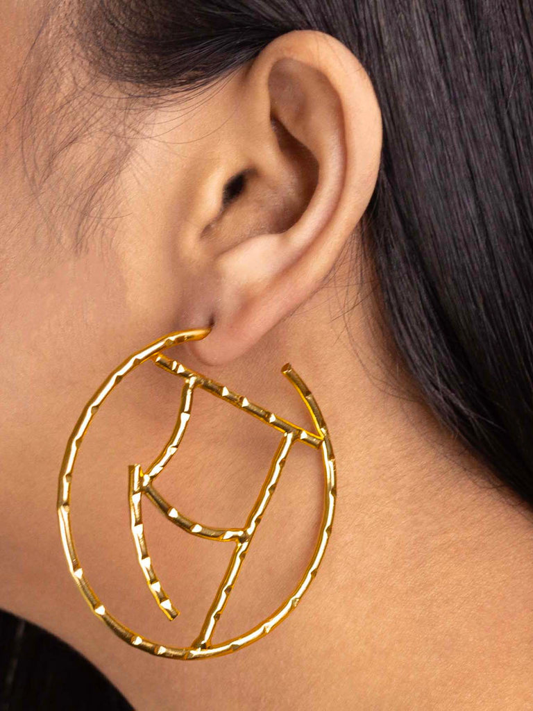 Women's Akshar Encircled Earring En22