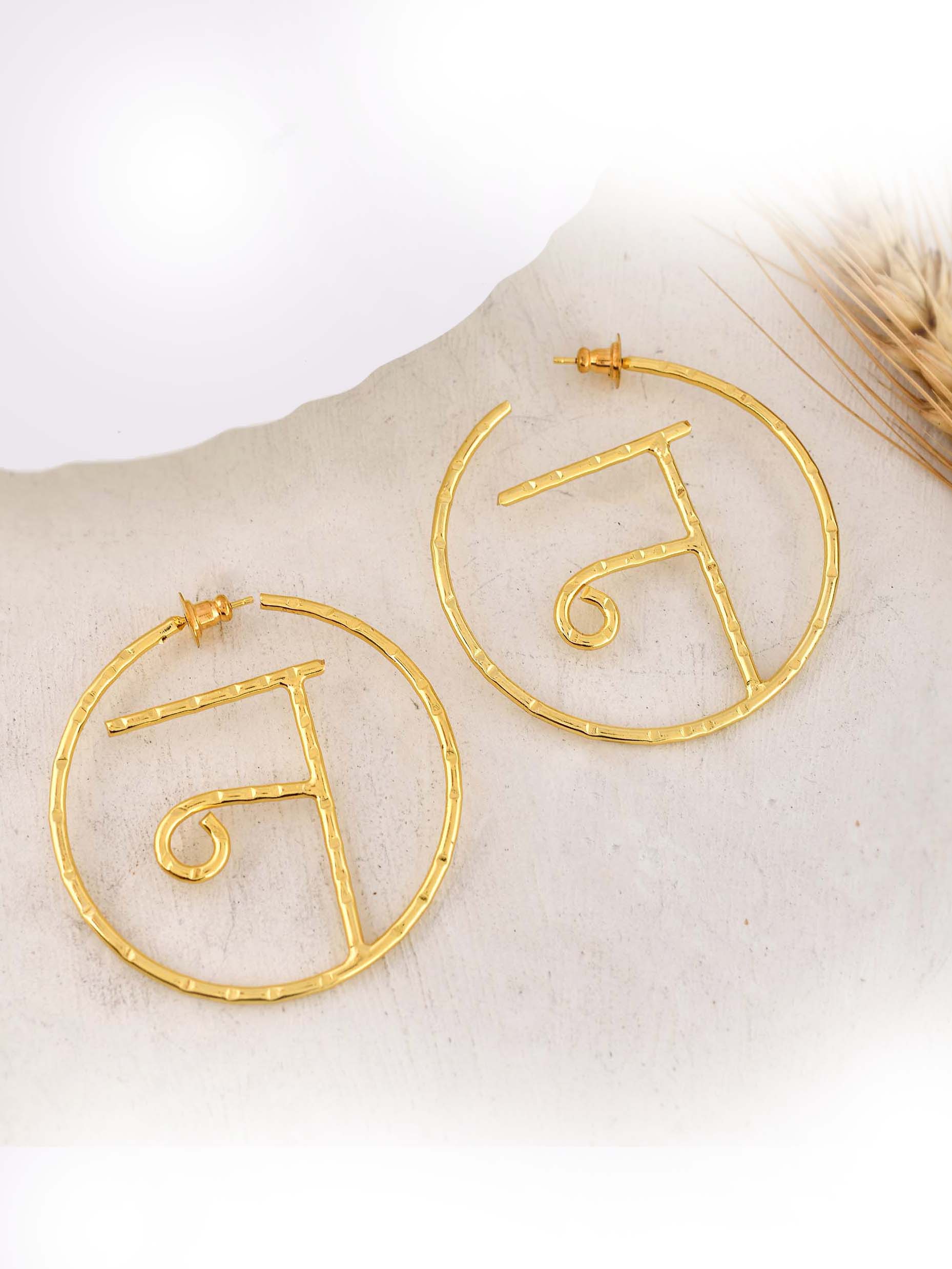 Women's Akshar Encircled Earring En6