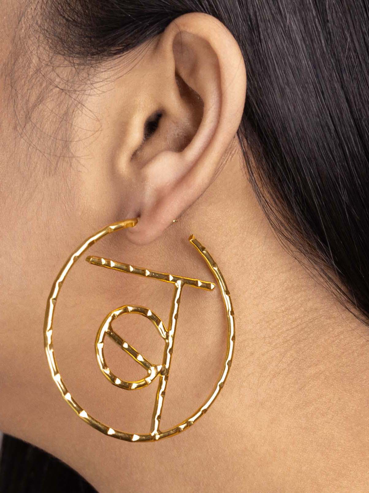 Women's Akshar Encircled Earring En8 - Zurii Jewels