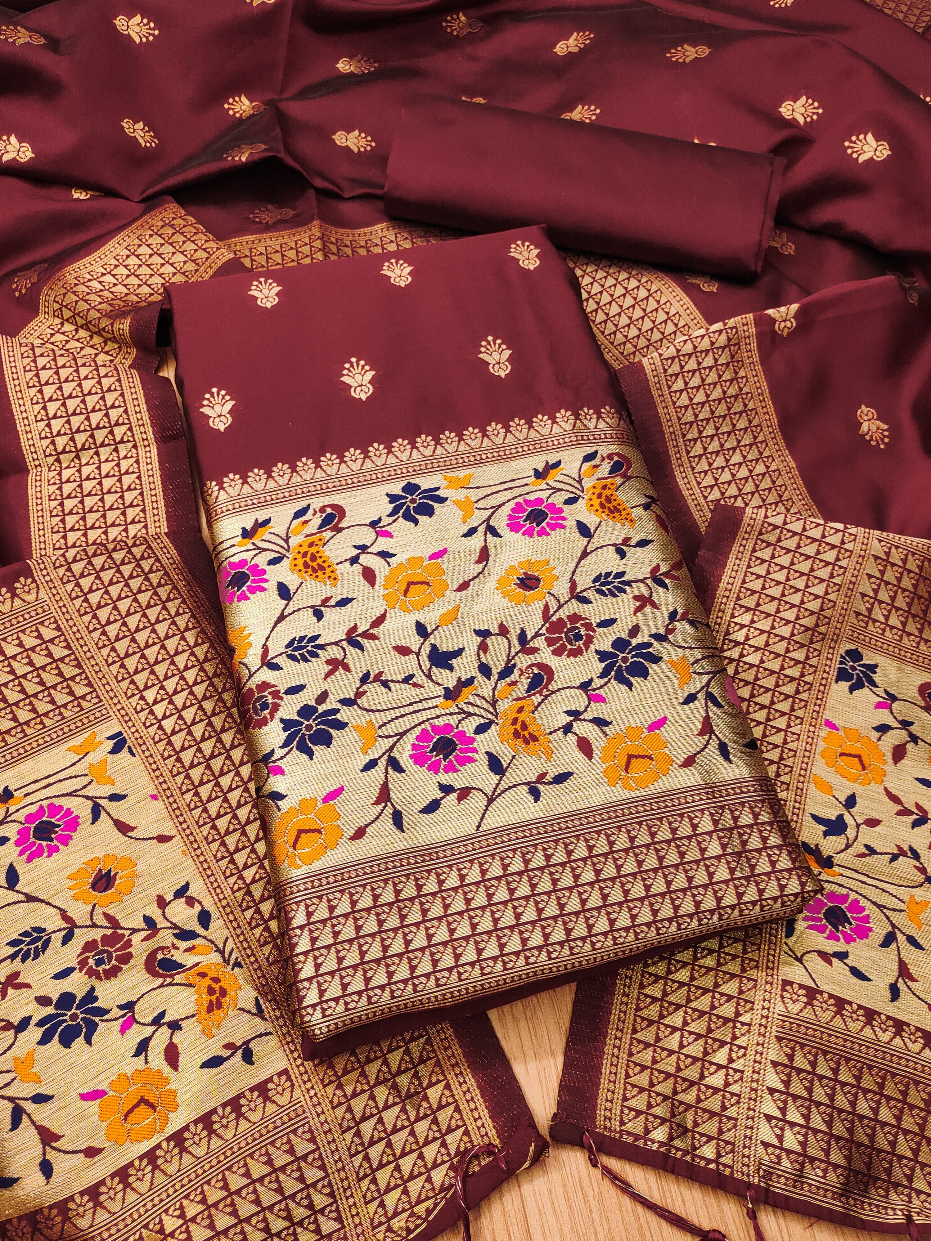 Color_Maroon